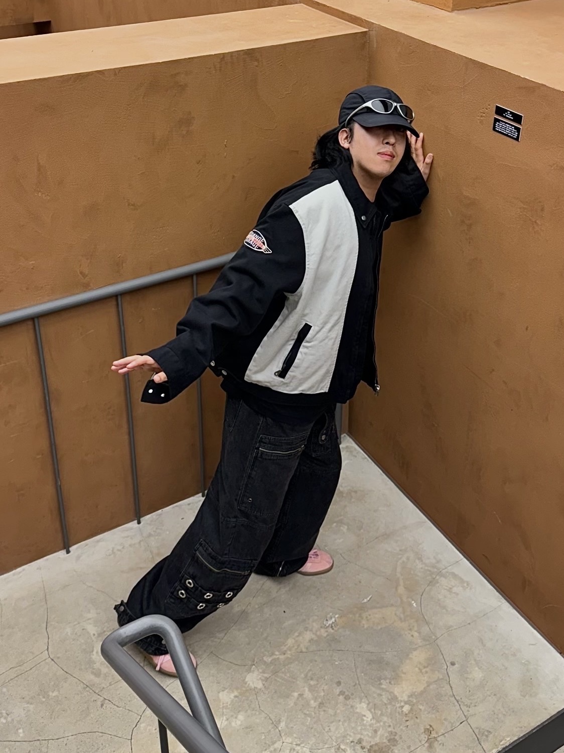 Project G/R Flight Denim Pants Black, Adidas Bermuda Glow Pink 착용 스타일 - 1
