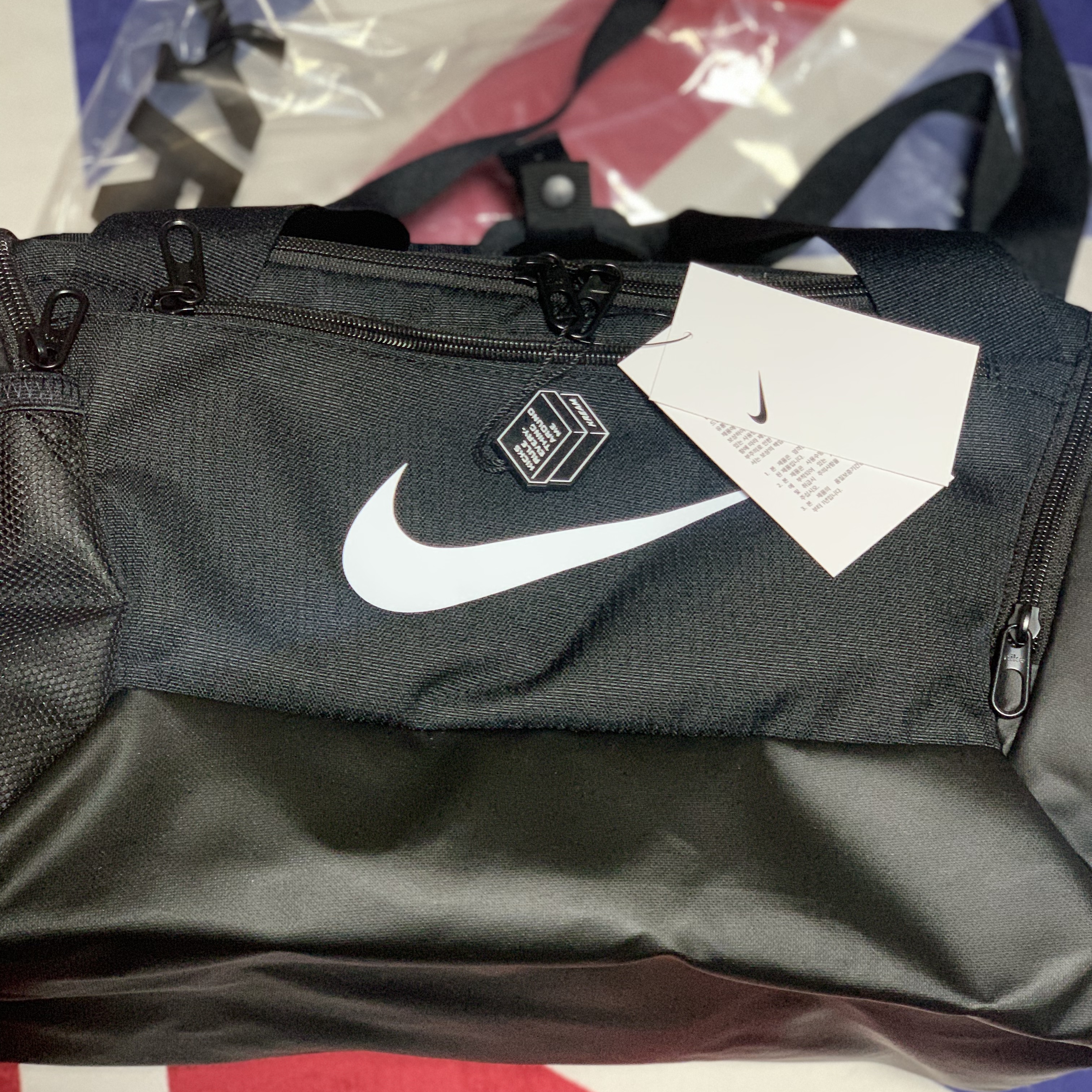 Nike Brasilia 9.5 Training Duffle Bag Extra Small 25L Black 착용 스타일
