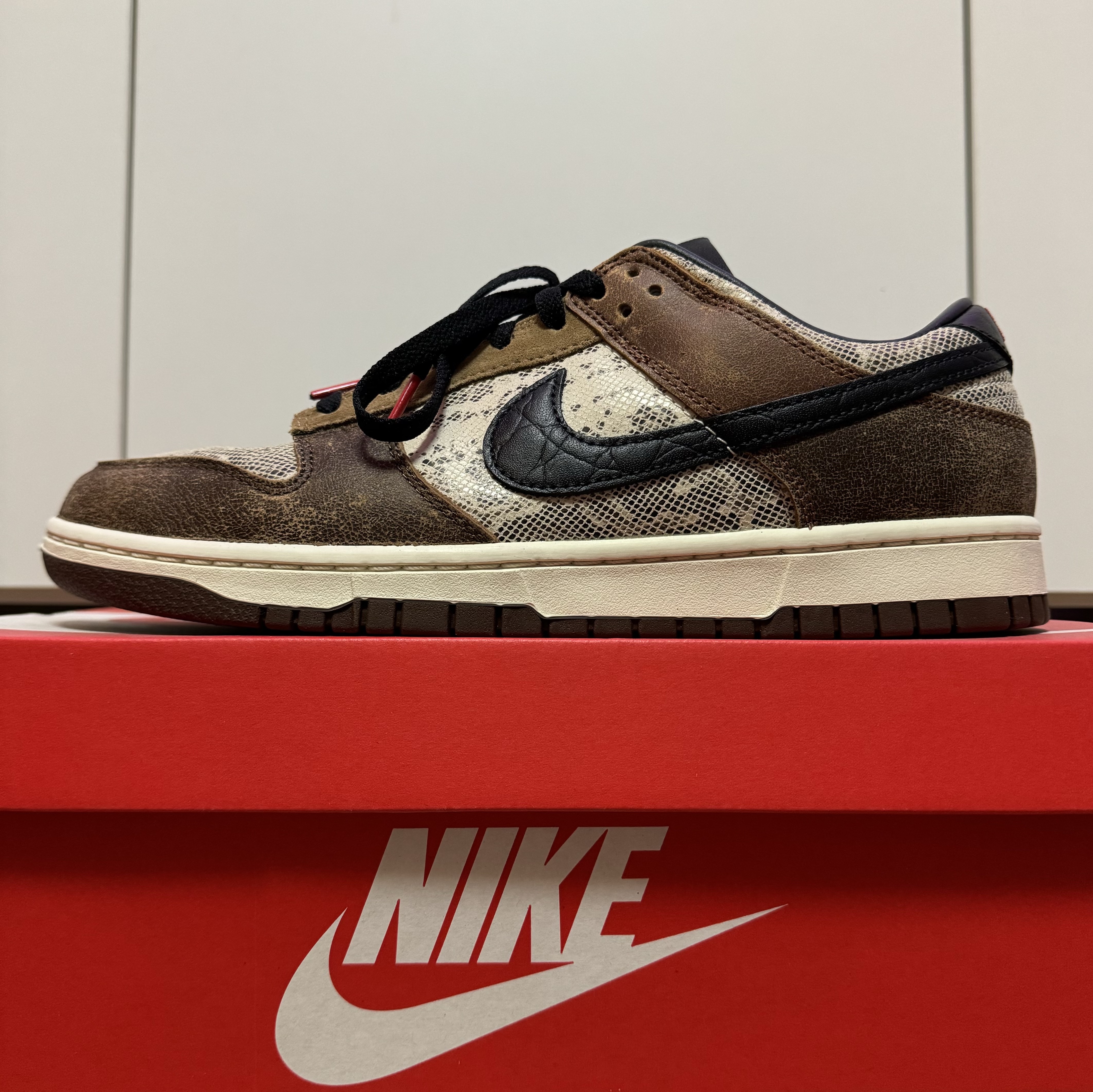 Nike Dunk Low PRM Head to Head 착용 스타일 - 1