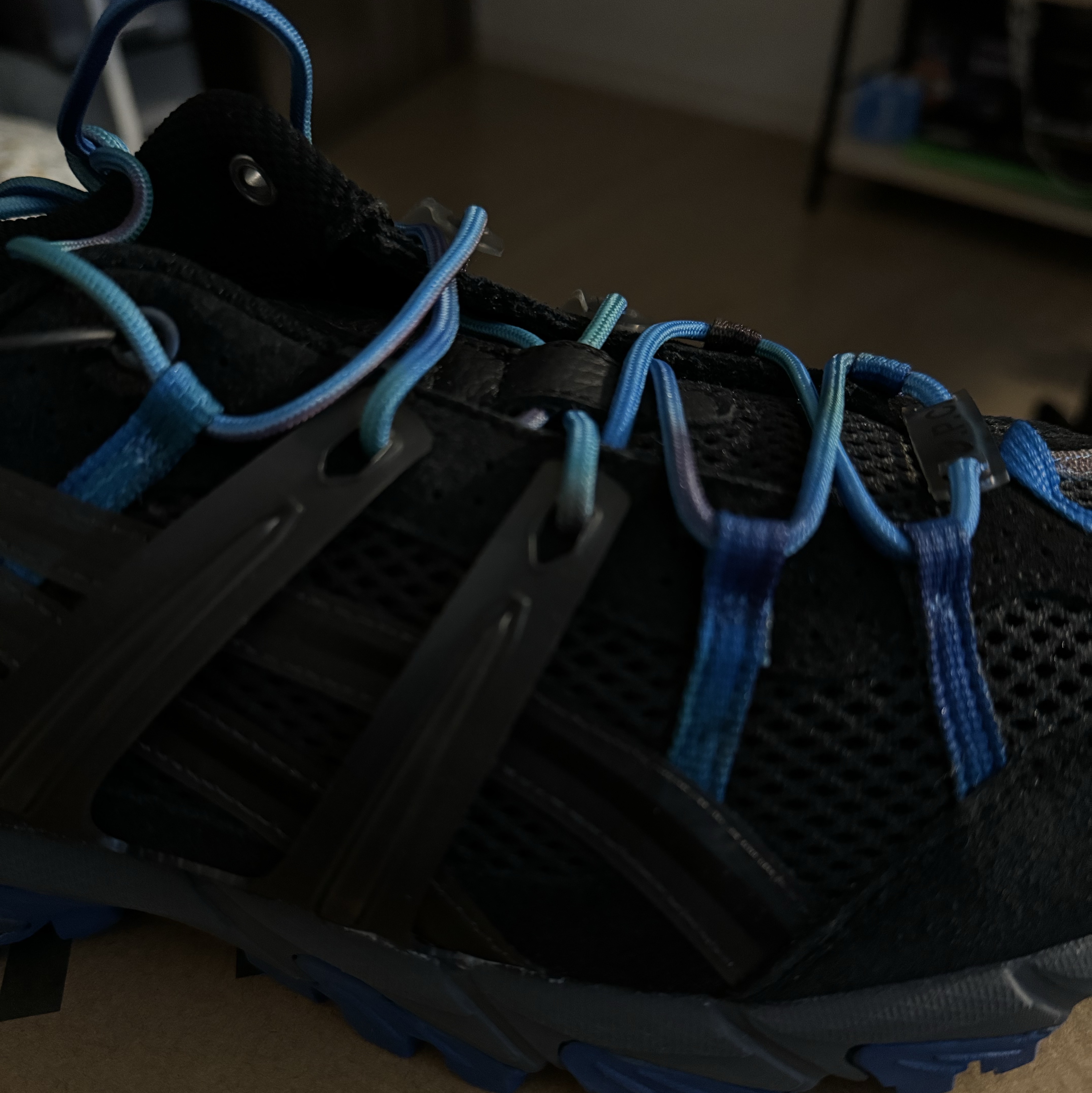 Asics x A.P.C. Gel-Sonoma 15-50 Black 착용 스타일 - 1