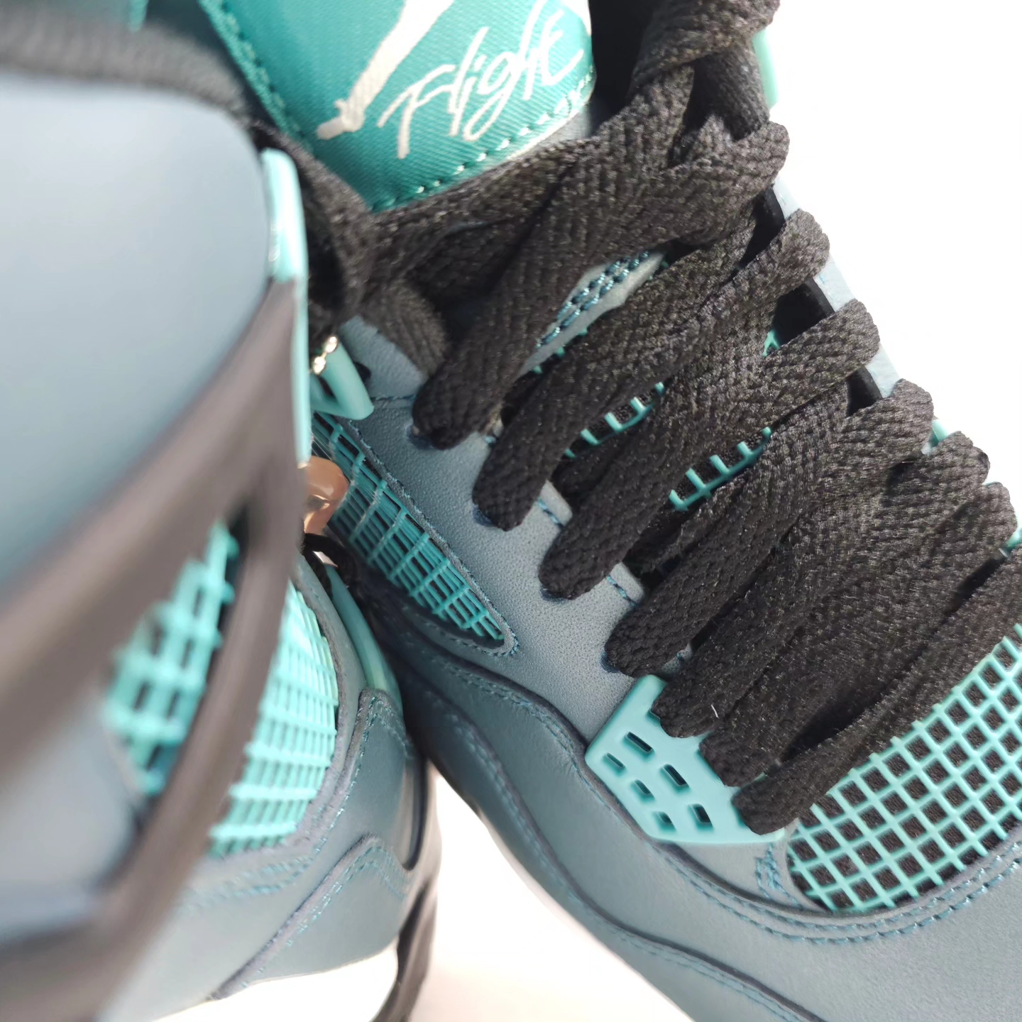 Jordan 4 Retro Teal 착용 스타일 - 2