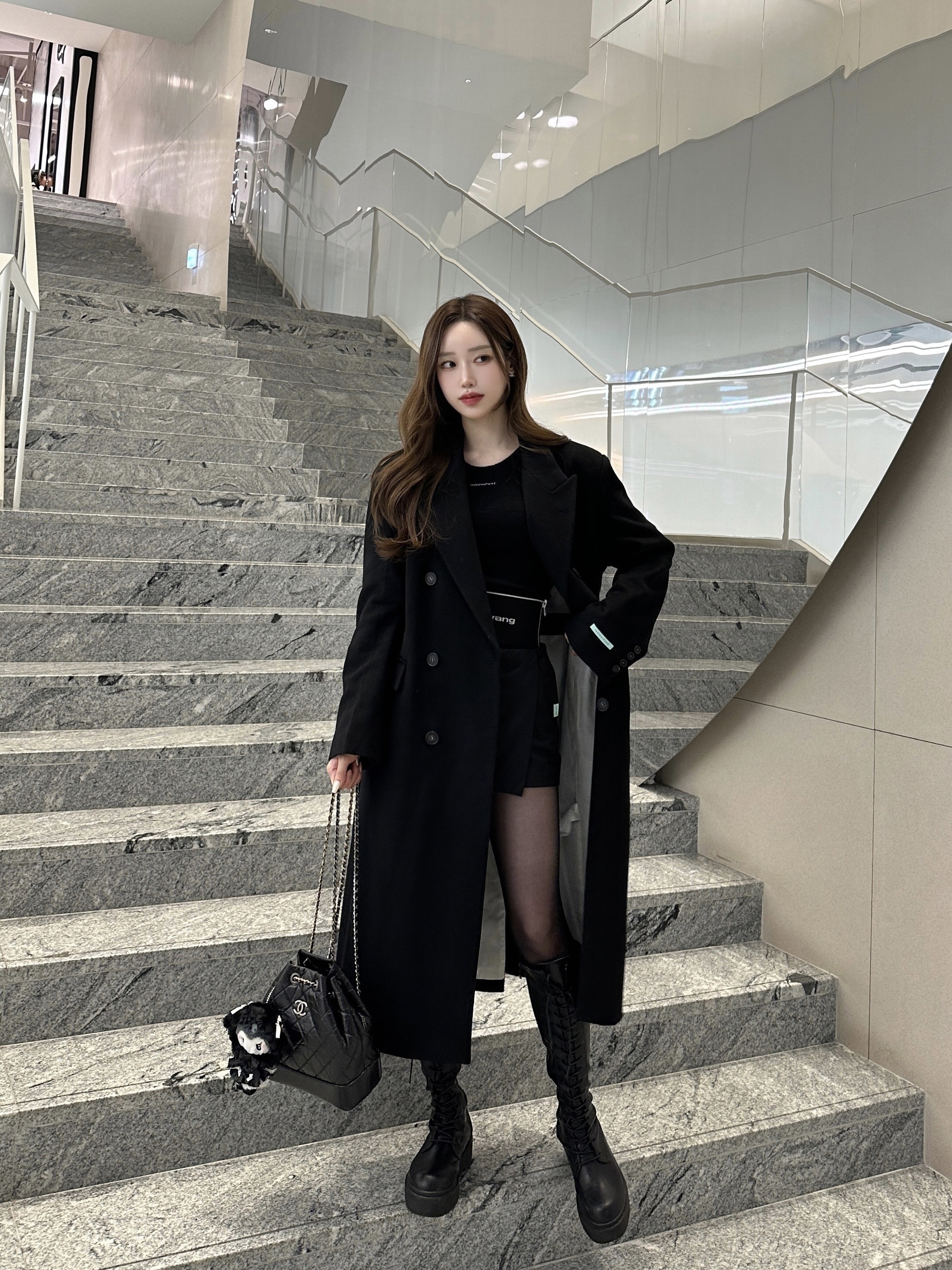 Chanel Small Gabrielle Backpack Aged Calfskin & Gold Silver Black, Sanrio Kuromi Moonlit Night Melokuro Series Mascot Holder 착용 스타일 - 2