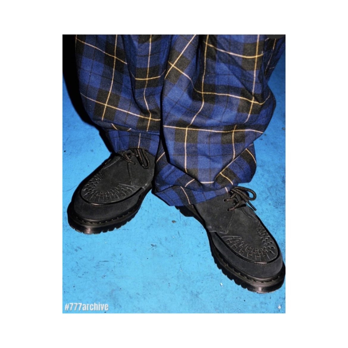 Dr. Martens x Supreme Ramsey Creeper Black, Dr. Martens x Supreme Ramsey Creeper Silver 착용 스타일 - 2