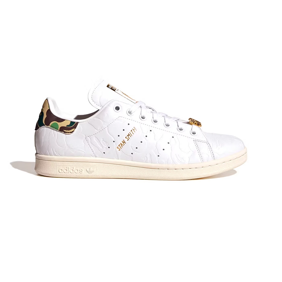 Adidas x BAPE Stan Smith Cloud White Off White, Adidas x BAPE Stan Smith Core Black Gold Metallic 착용 스타일 - 2
