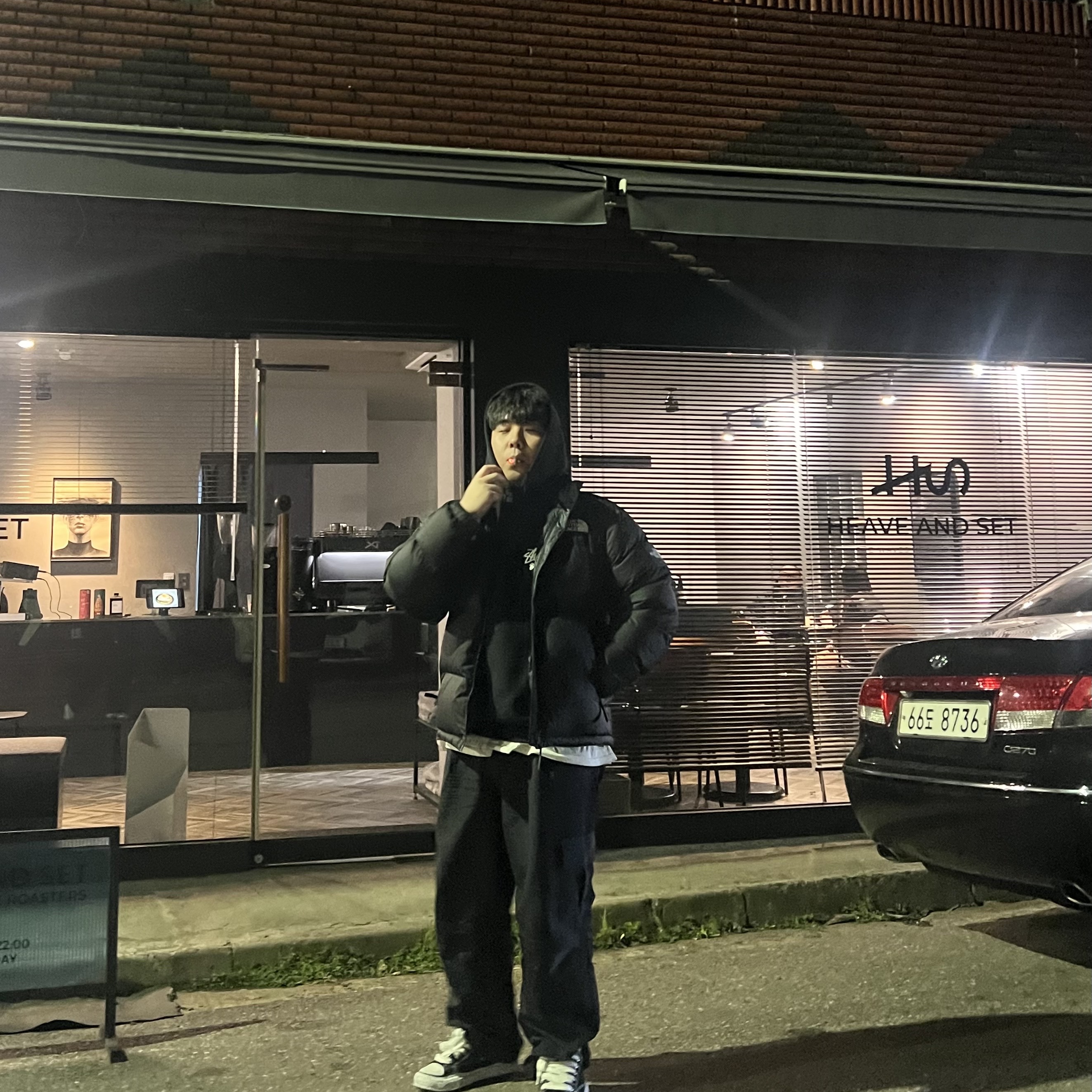 Maison Mihara Yasuhiro Peterson OG Sole Canvas Low Sneakers Black, Stussy Stock Seoul Hood Black 2023 착용 스타일