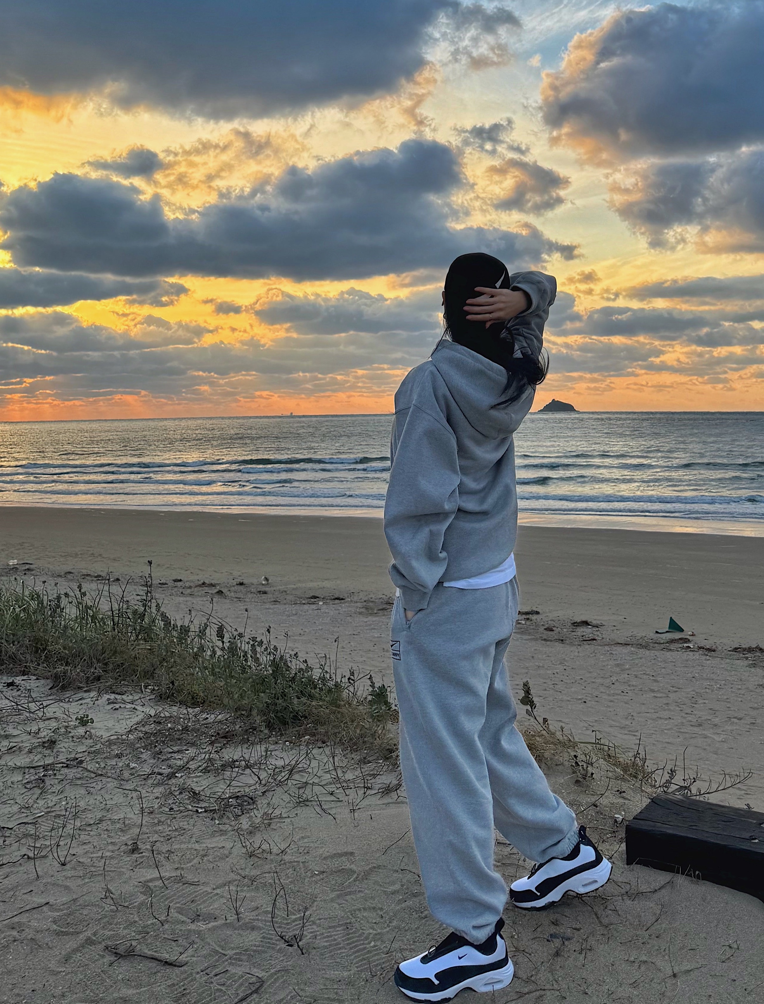 Nike x Comme des Garcons Homme Plus Air Max Sunder SP White Black, Nike x Stussy NRG RA Pullover Hoodie Dark Grey Heather (DJ9488-063) 착용 스타일 - 5