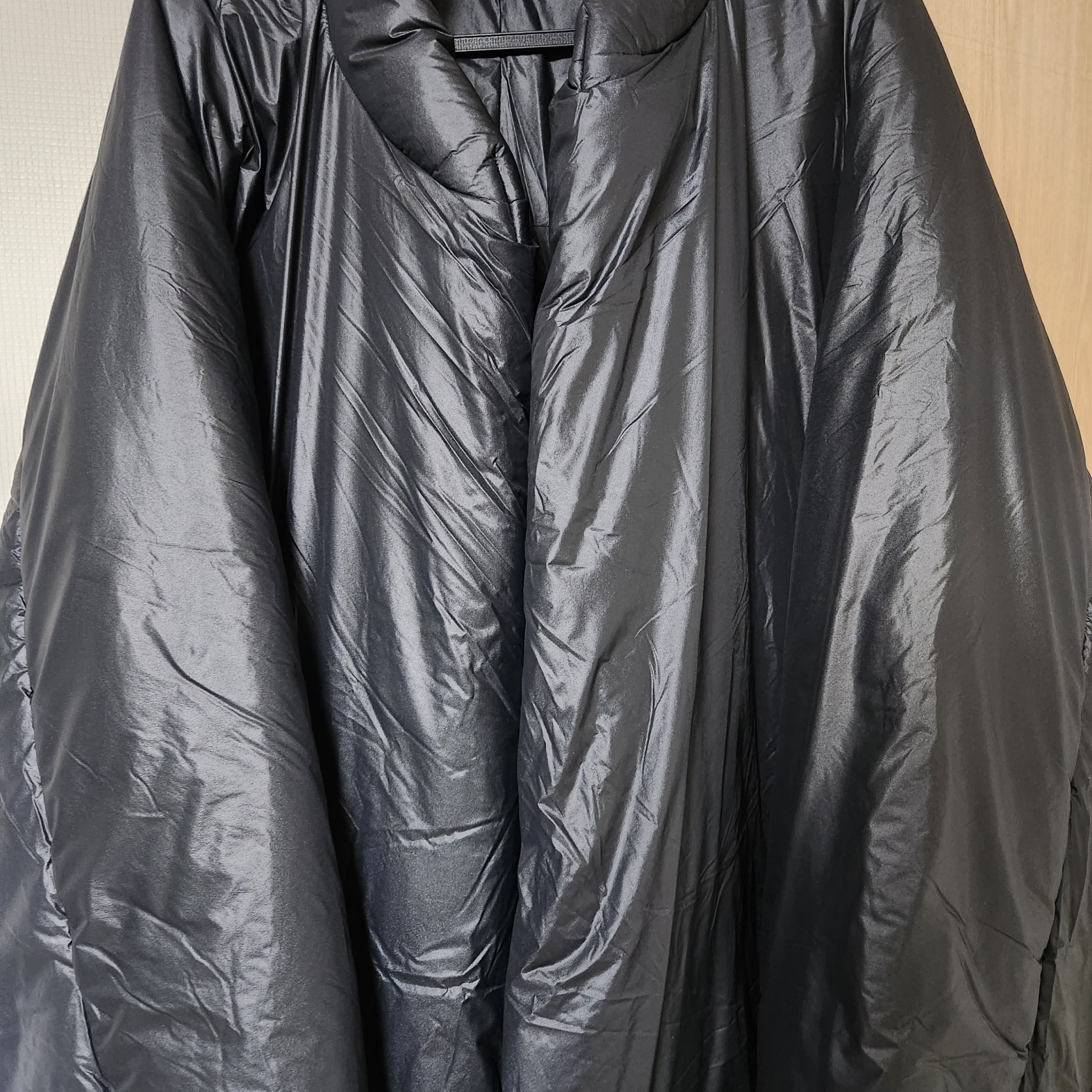 Yeezy Gap Engineered By Balenciaga Round Jacket 2 Black 착용 스타일
