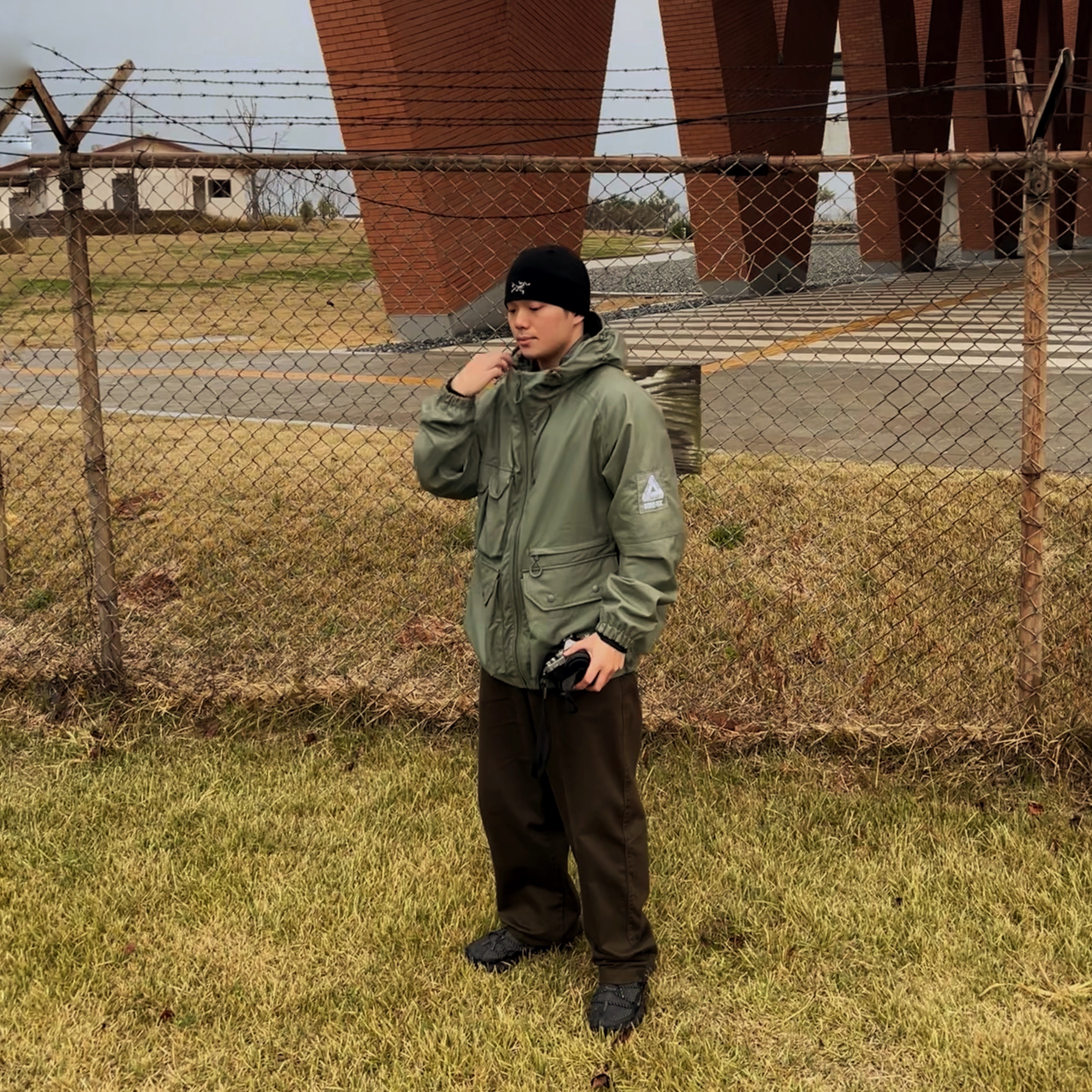 Palace Gore-Tex Cotton RS Jacket Olive - 23FW 착용 스타일