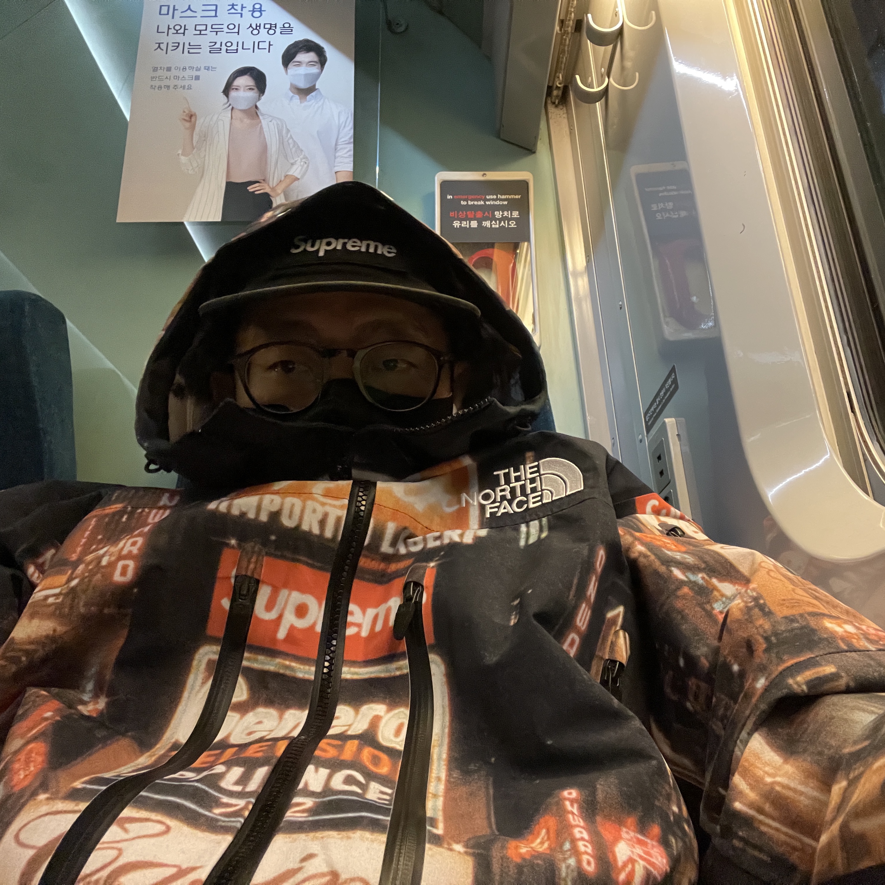 Supreme x The North Face Taped Seam Shell Jacket Times Square - 22FW, Supreme Waxed Cotton Camp Cap Black - 23FW 착용 스타일
