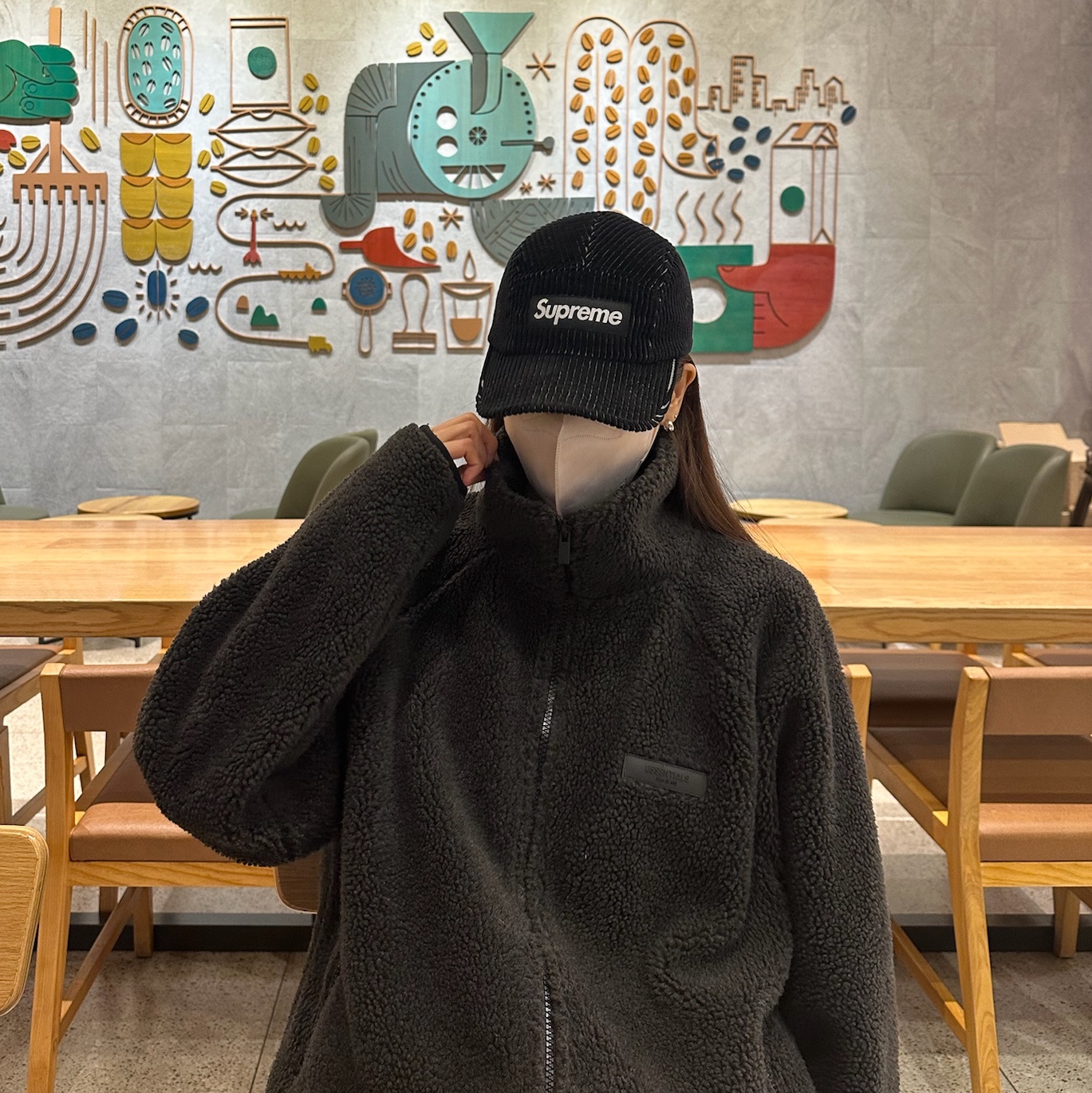 Essentials Polar Fleece Full Zip Jacket Iron - 22SS, Supreme 2-Tone Corduroy Camp Cap Black - 23SS 착용 스타일 - 1