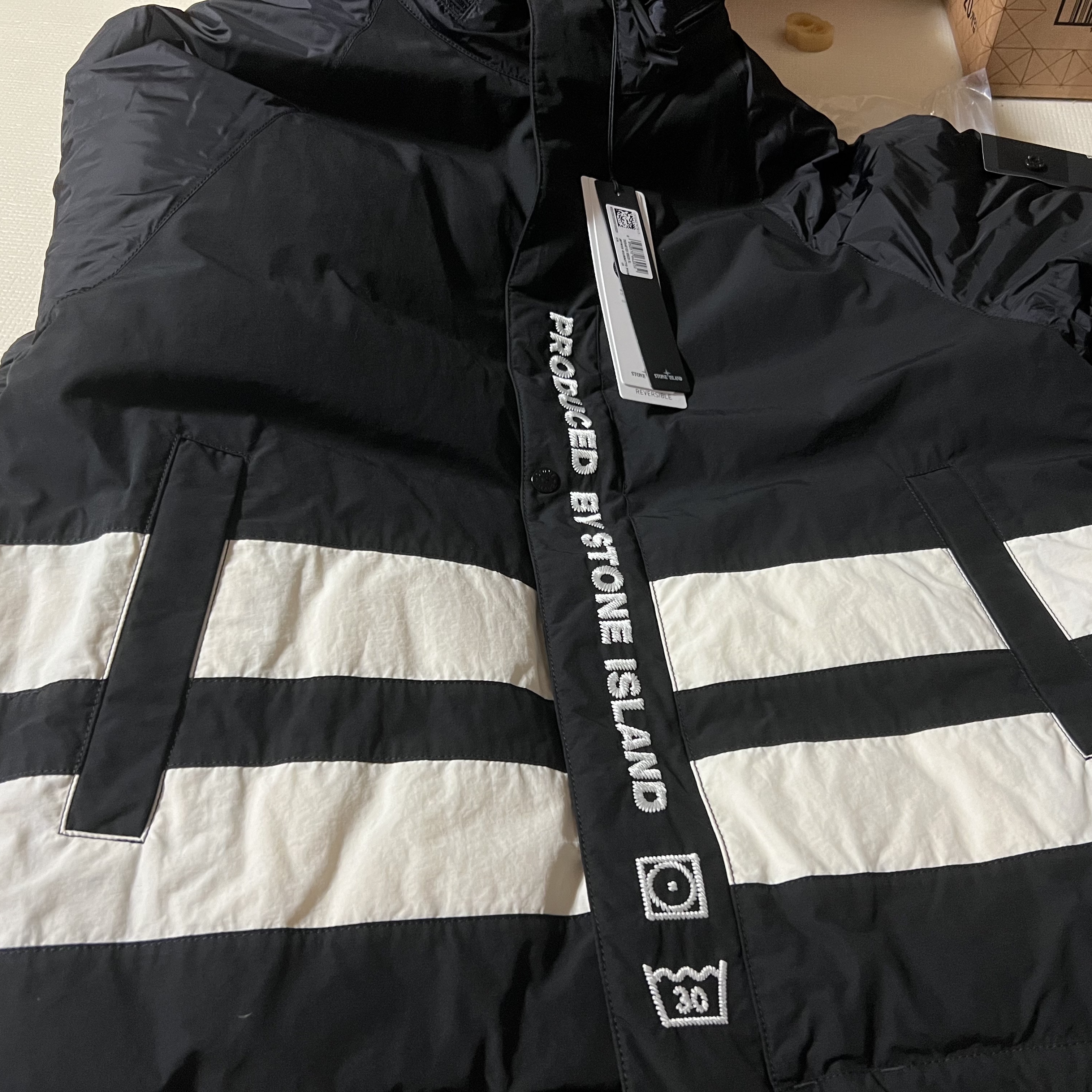 Supreme x Stone Island Reversible Down Puffer Jacket Black - 23FW 착용 스타일 - 2