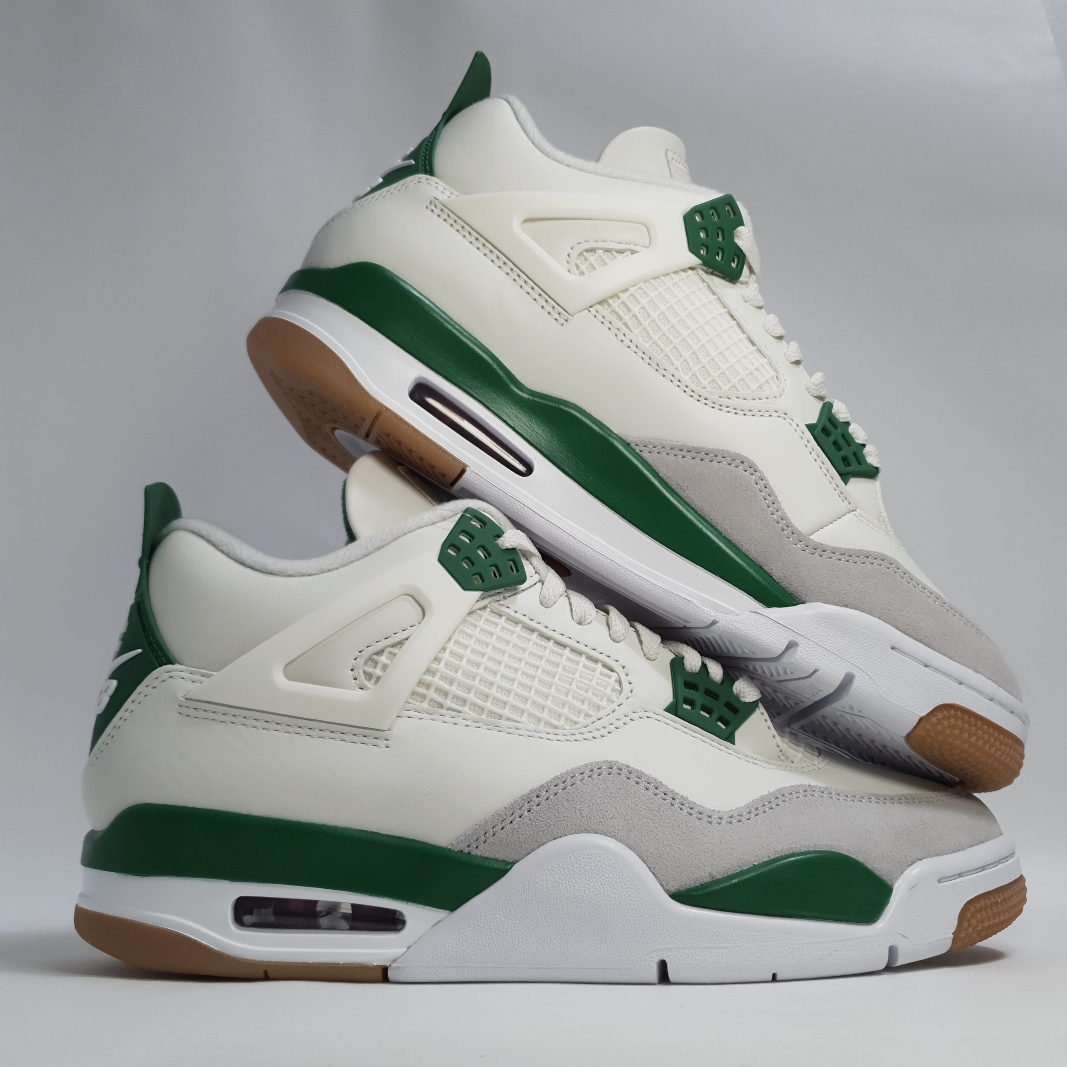 Jordan 4 x Nike SB Retro SP Pine Green 착용 스타일 - 3