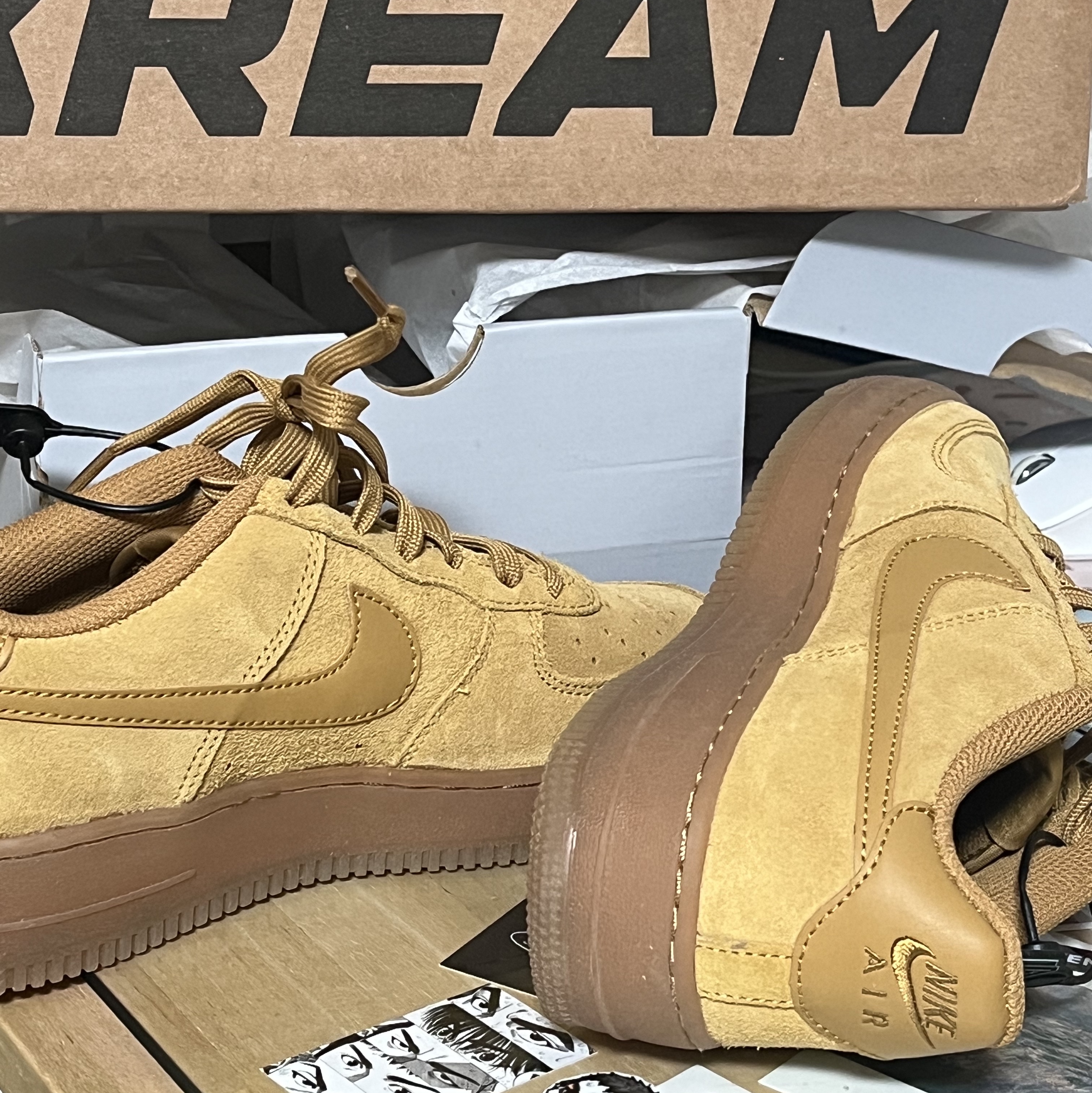 (GS) Nike Air Force 1 LV8 3 Wheat 착용 스타일 - 1