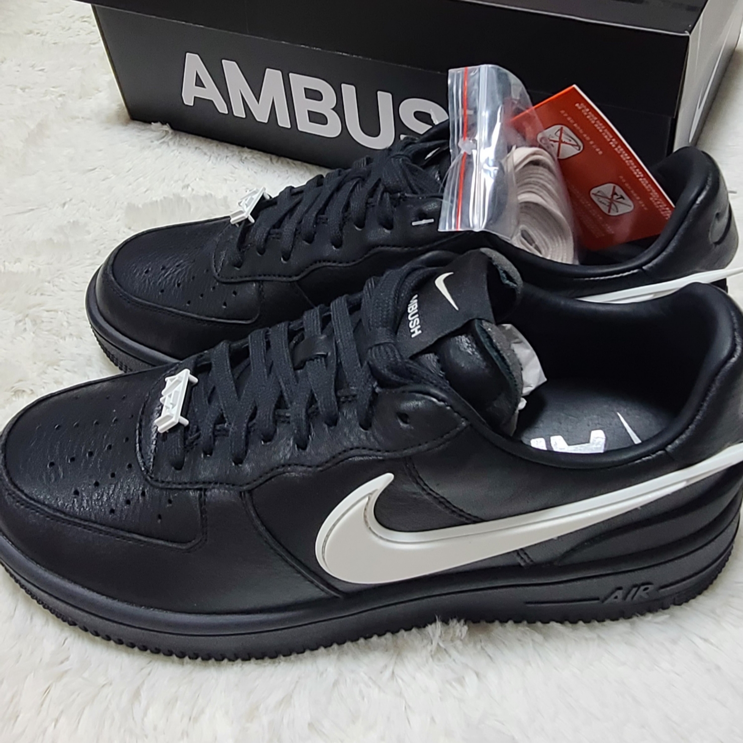 Nike x Ambush Air Force 1 Low SP Black 착용 스타일 - 3