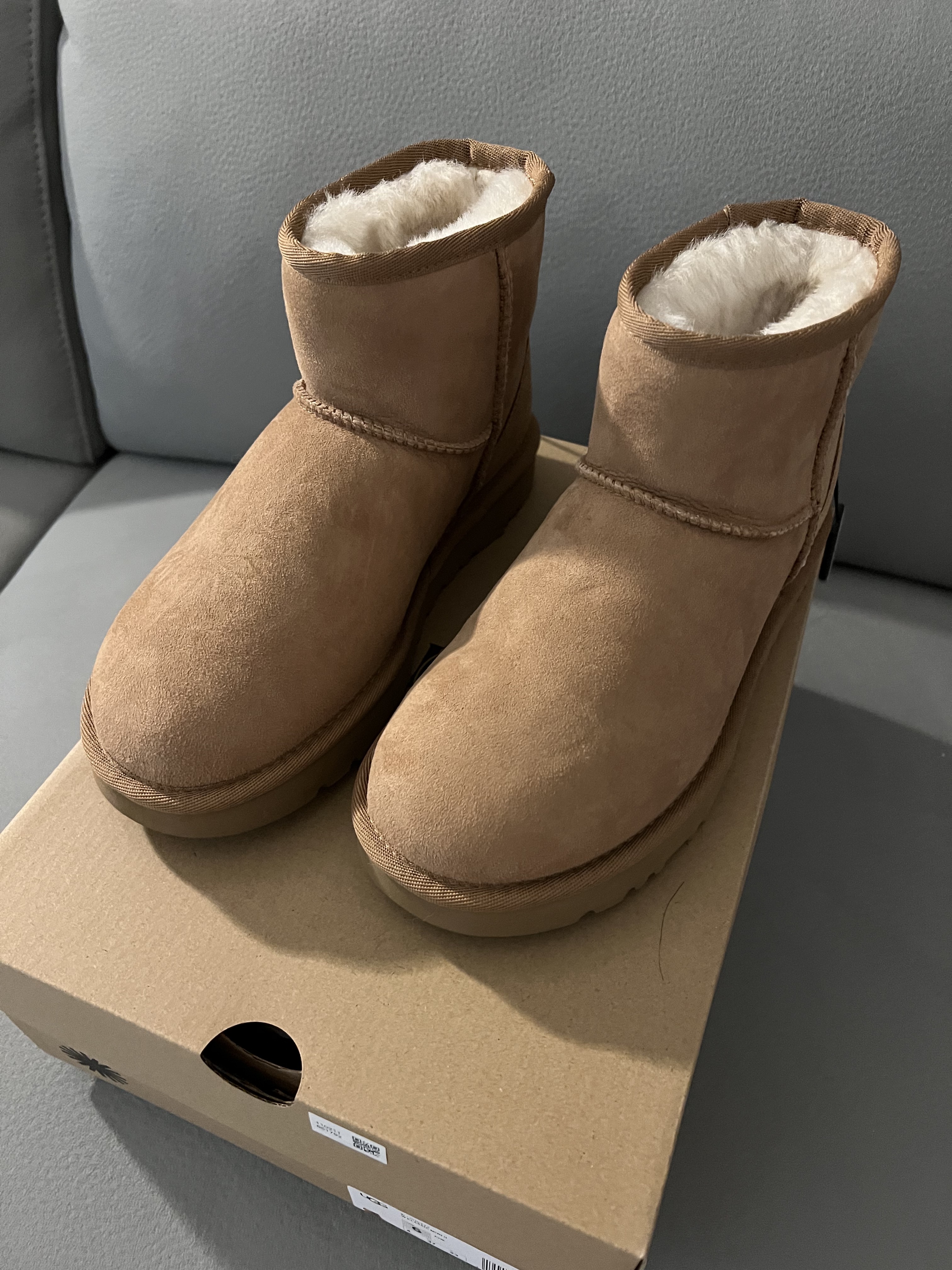 (W) UGG Classic Mini II Boots Chestnut 착용 스타일 - 2