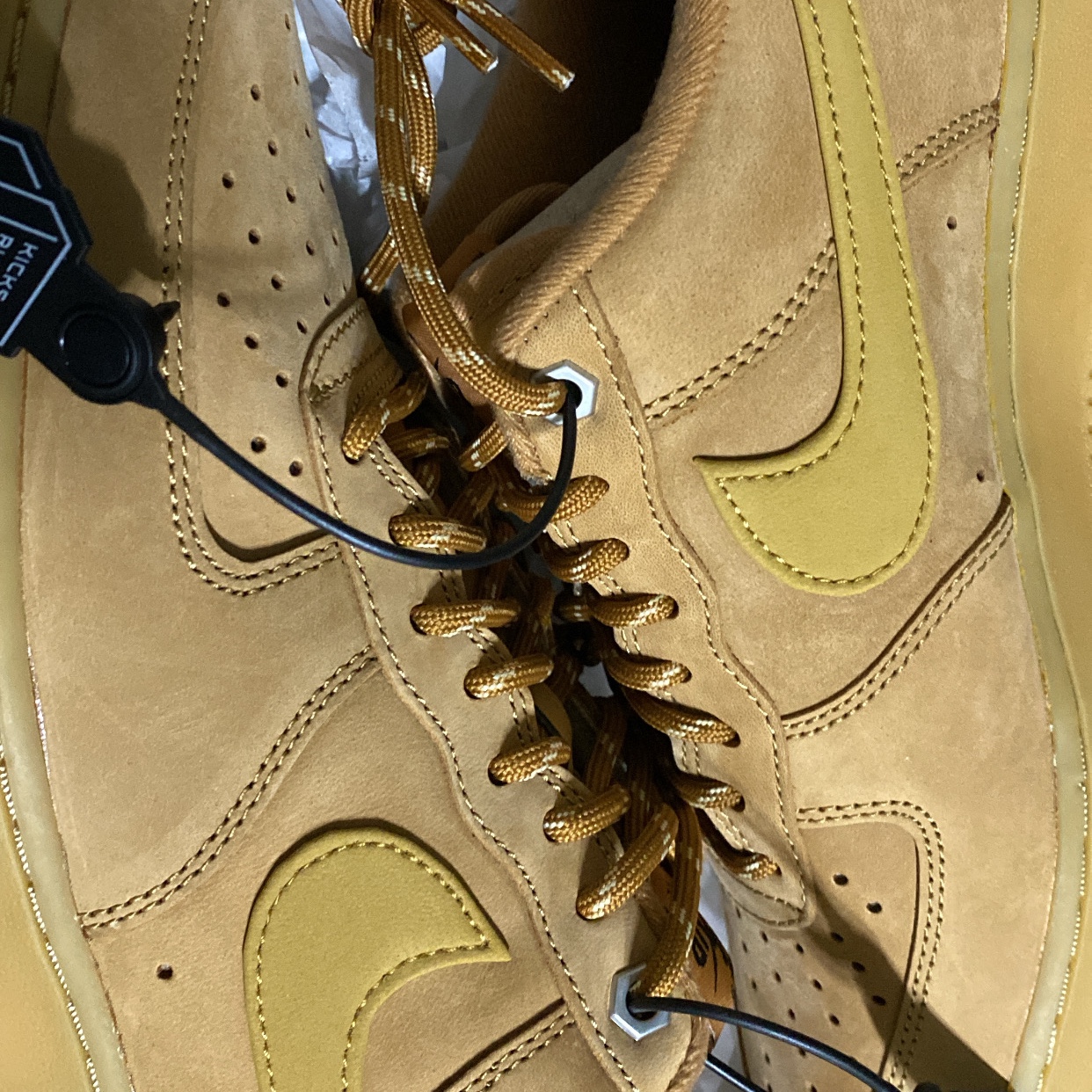 Nike Air Force 1 '07 WB Flax 착용 스타일