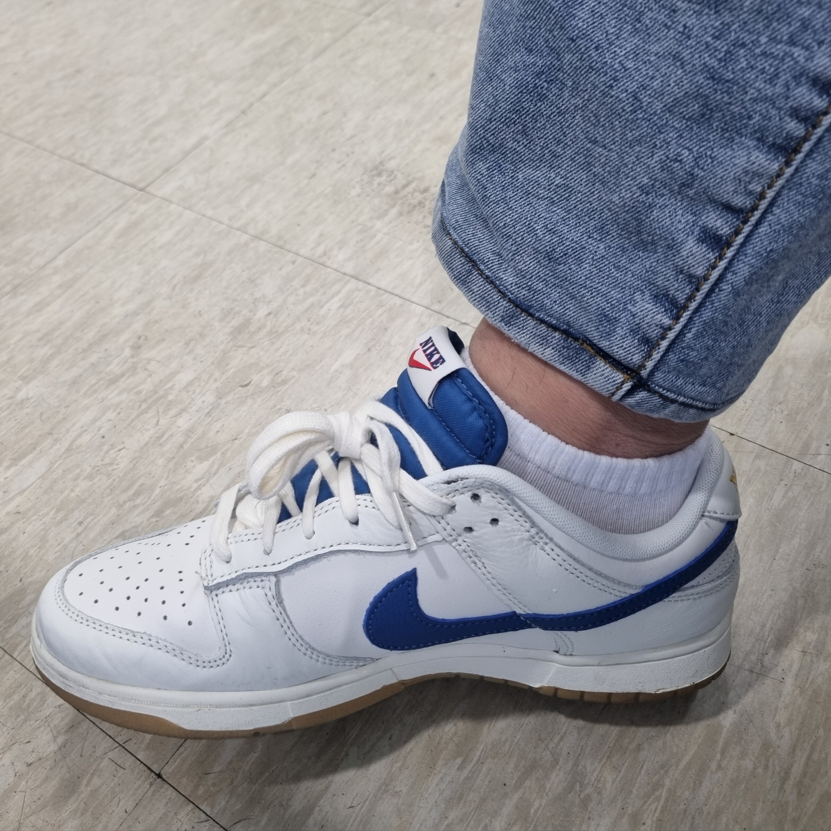 Nike Dunk Low SE Sail Dark Marina Blue 착용 스타일