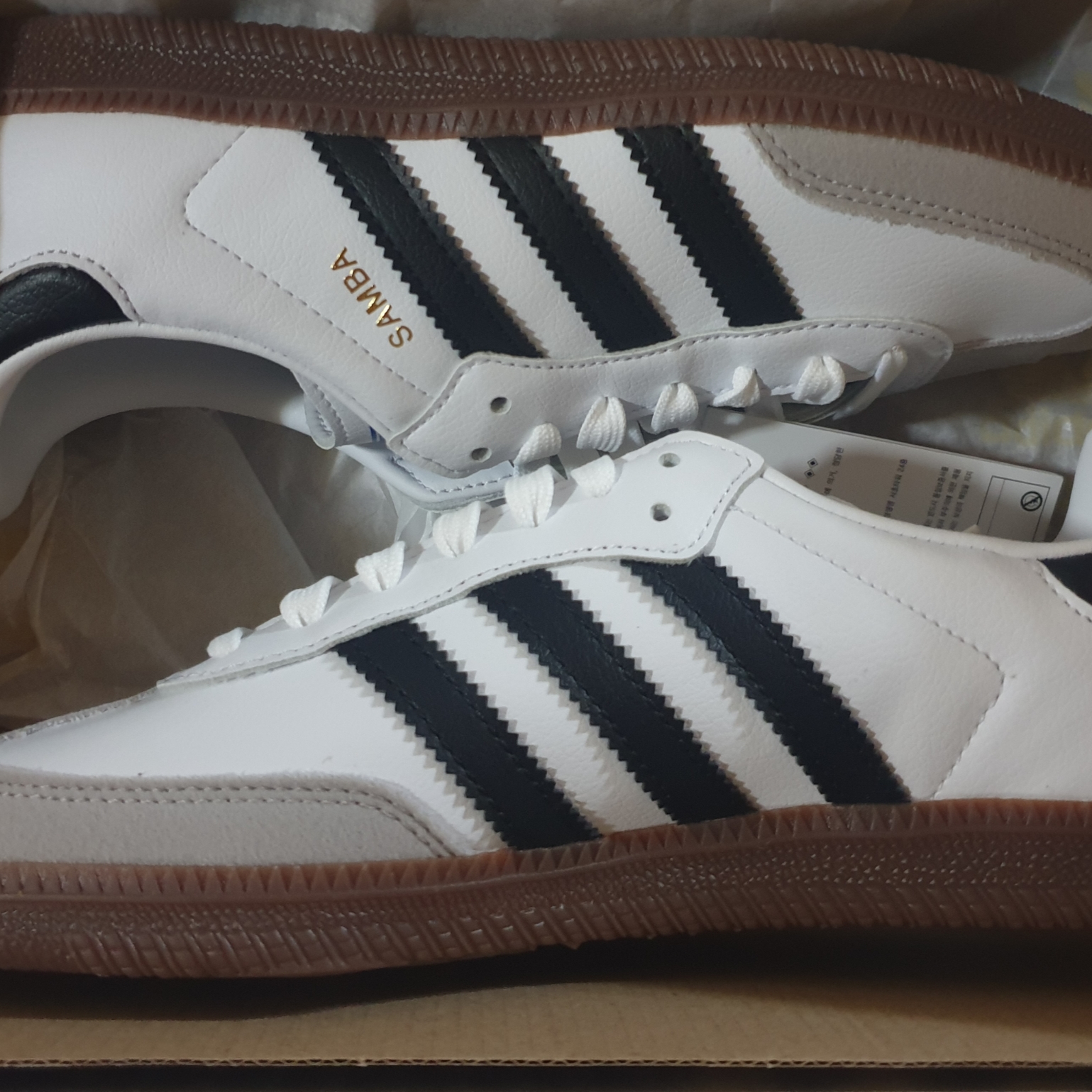 Adidas Samba Vegan White Black 착용 스타일