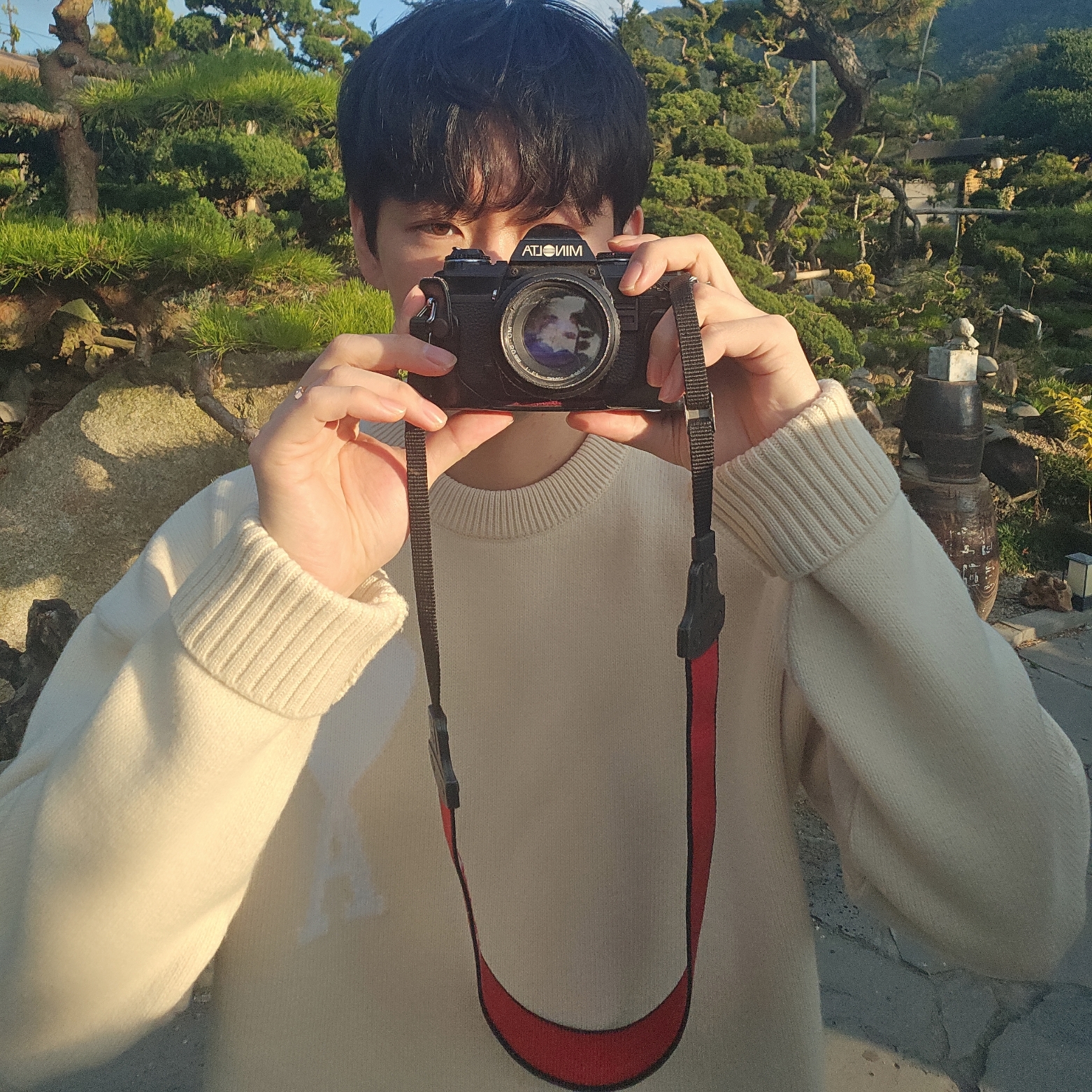 Ami de Coeur Oversize Intarsia Sweater Vanilla White 착용 스타일