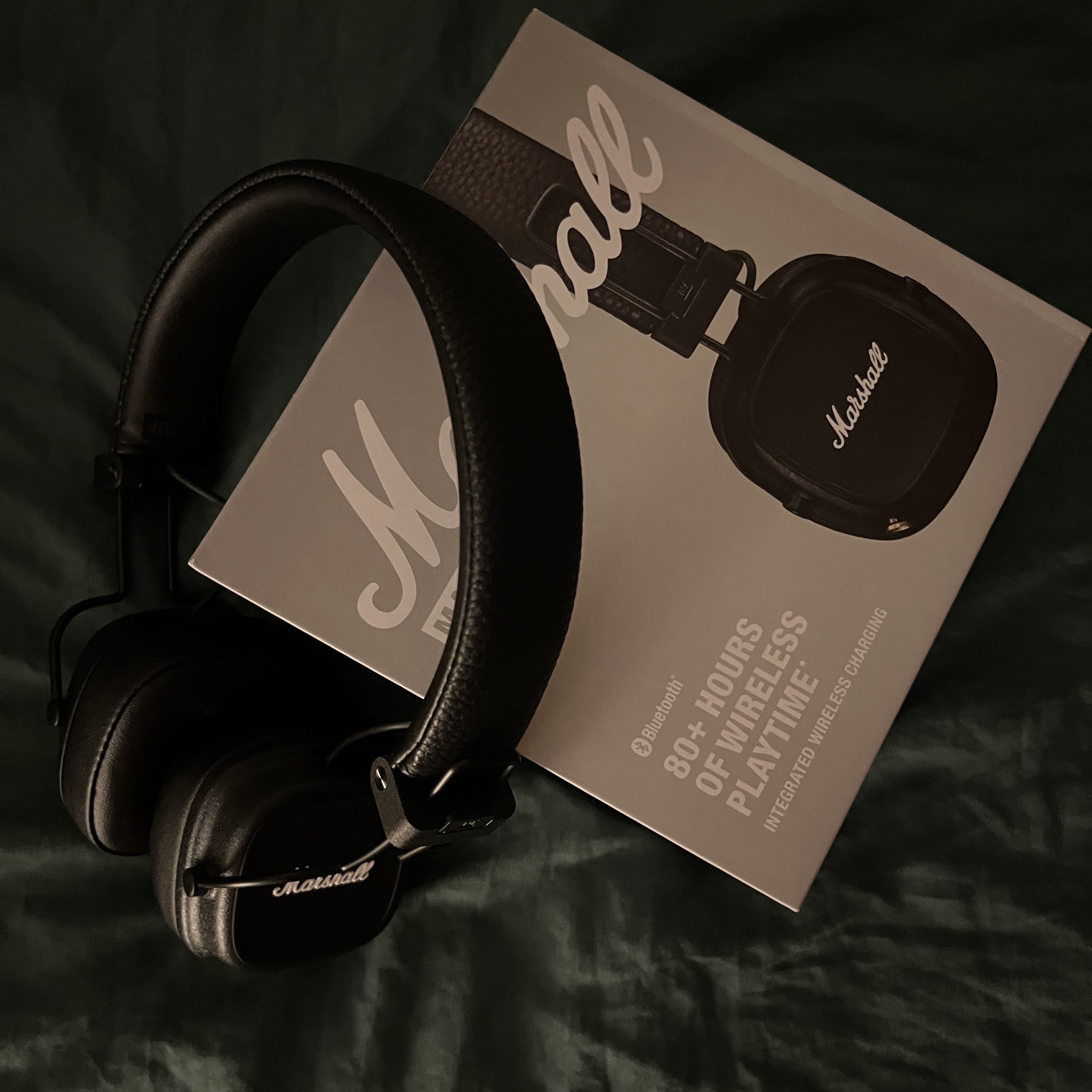 Marshall Major IV Black (Korean Ver.) 착용 스타일
