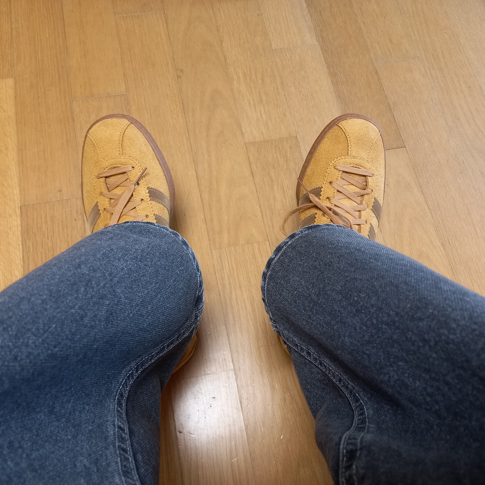 Adidas Tobacco Gruen Mesa Brown Desert 착용 스타일