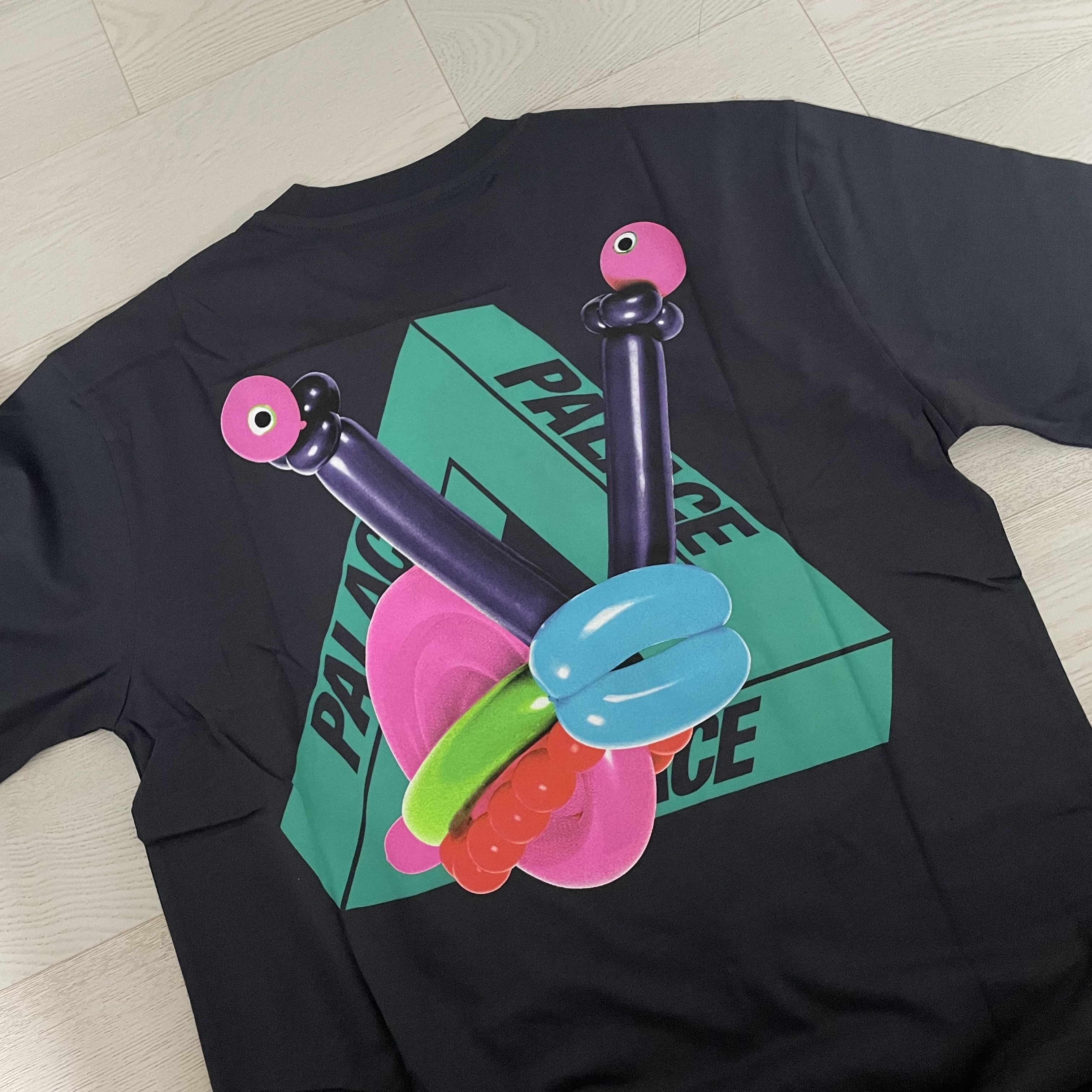 Palace Tri-Twister T-Shirt Navy - 23SS 착용 스타일 - 2