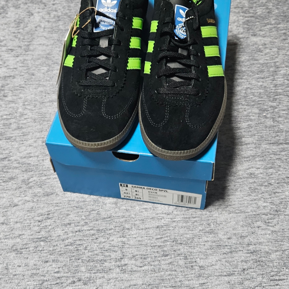 Adidas Samba Deco Spezial Core Black Lucid Lime 착용 스타일 - 2