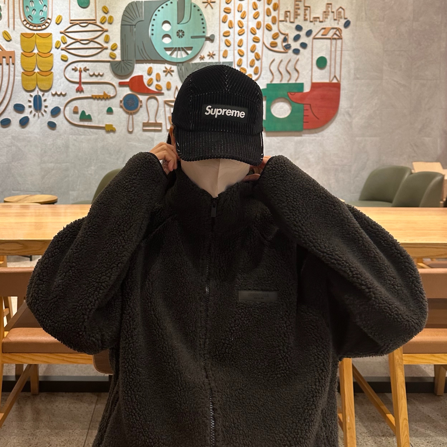 Essentials Polar Fleece Full Zip Jacket Iron - 22SS, Supreme 2-Tone Corduroy Camp Cap Black - 23SS 착용 스타일 - 2