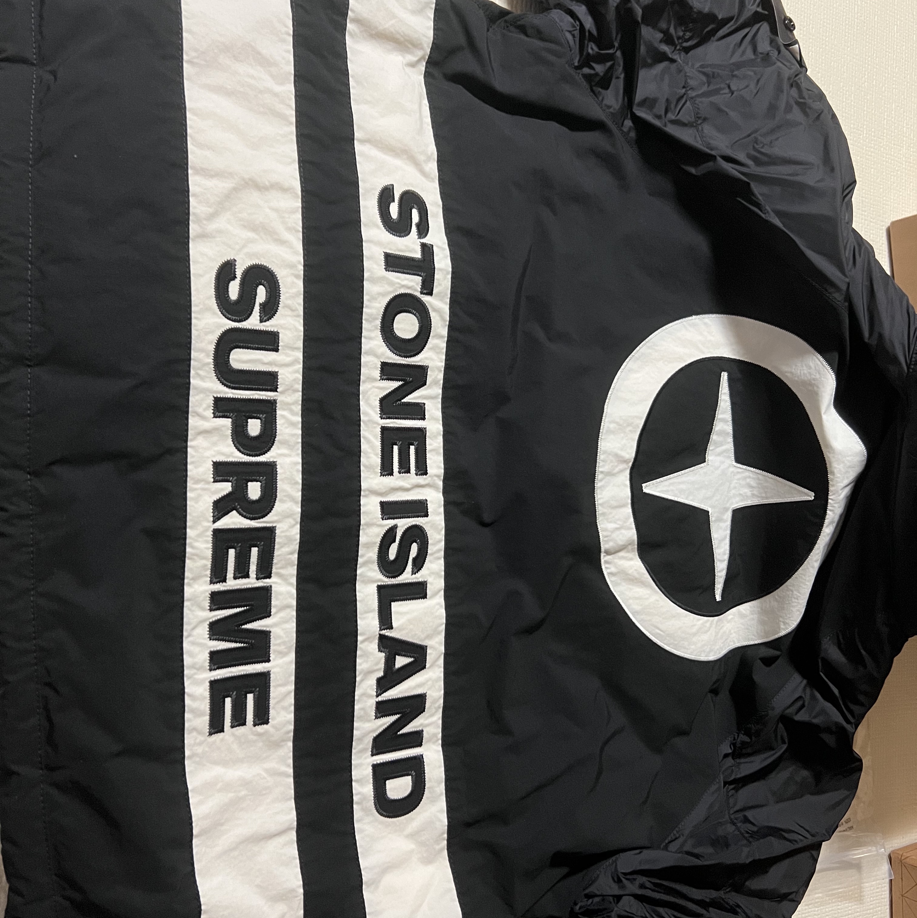 Supreme x Stone Island Reversible Down Puffer Jacket Black - 23FW 착용 스타일 - 1