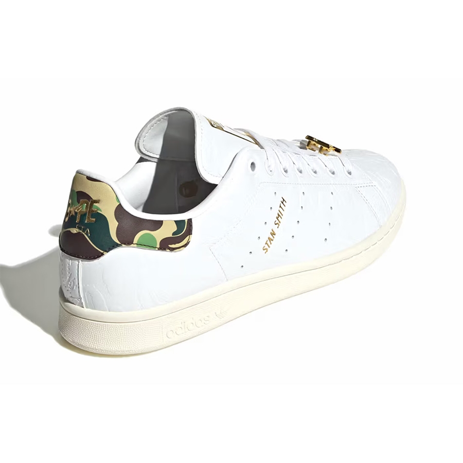 Adidas x BAPE Stan Smith Cloud White Off White, Adidas x BAPE Stan Smith Core Black Gold Metallic 착용 스타일 - 3