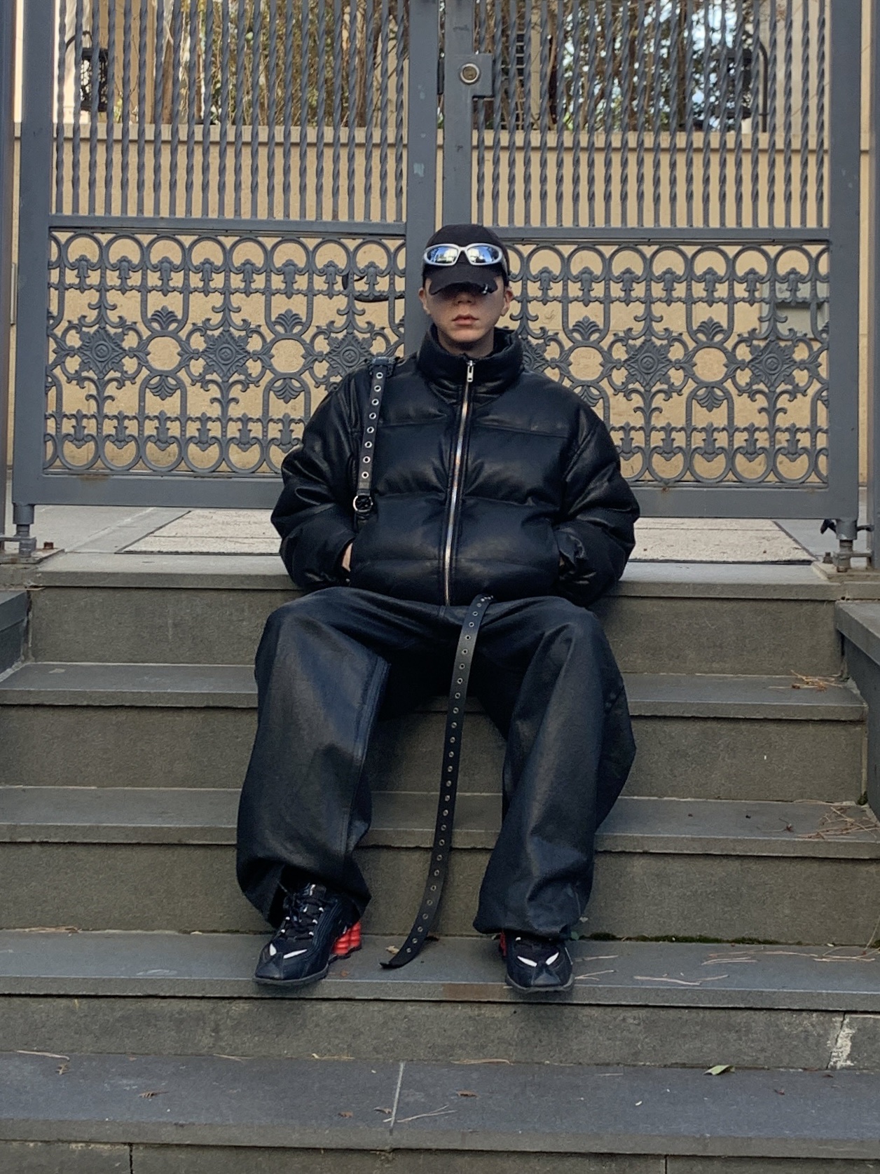 Nike x Martine Rose Shox MR4 Black, Project G/R BDSM Belt Black 착용 스타일 - 3