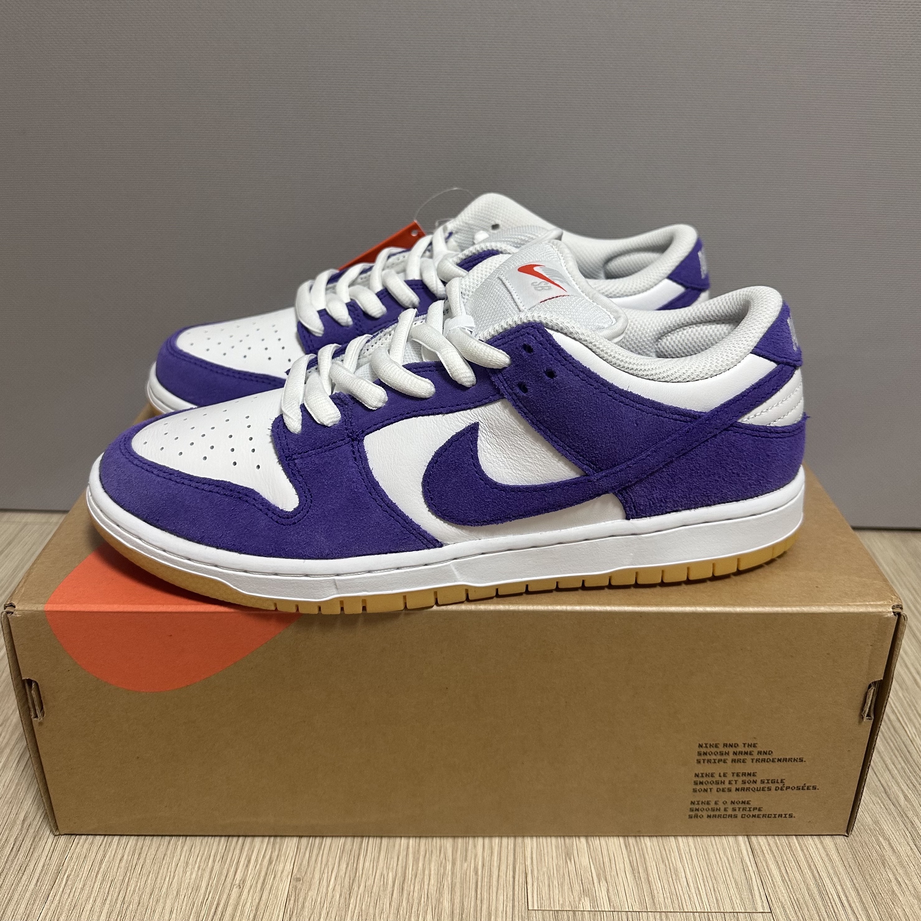 Nike Dunk Low Pro SB Court Purple 착용 스타일
