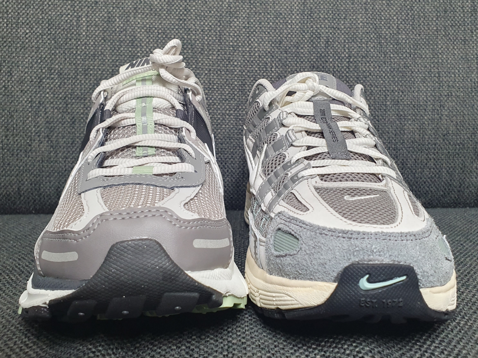 (W) Nike Zoom Vomero 5 Cobblestone and Flat Pewter, Nike P-6000 Flat Pewter Light Iron Ore 착용 스타일 - 3