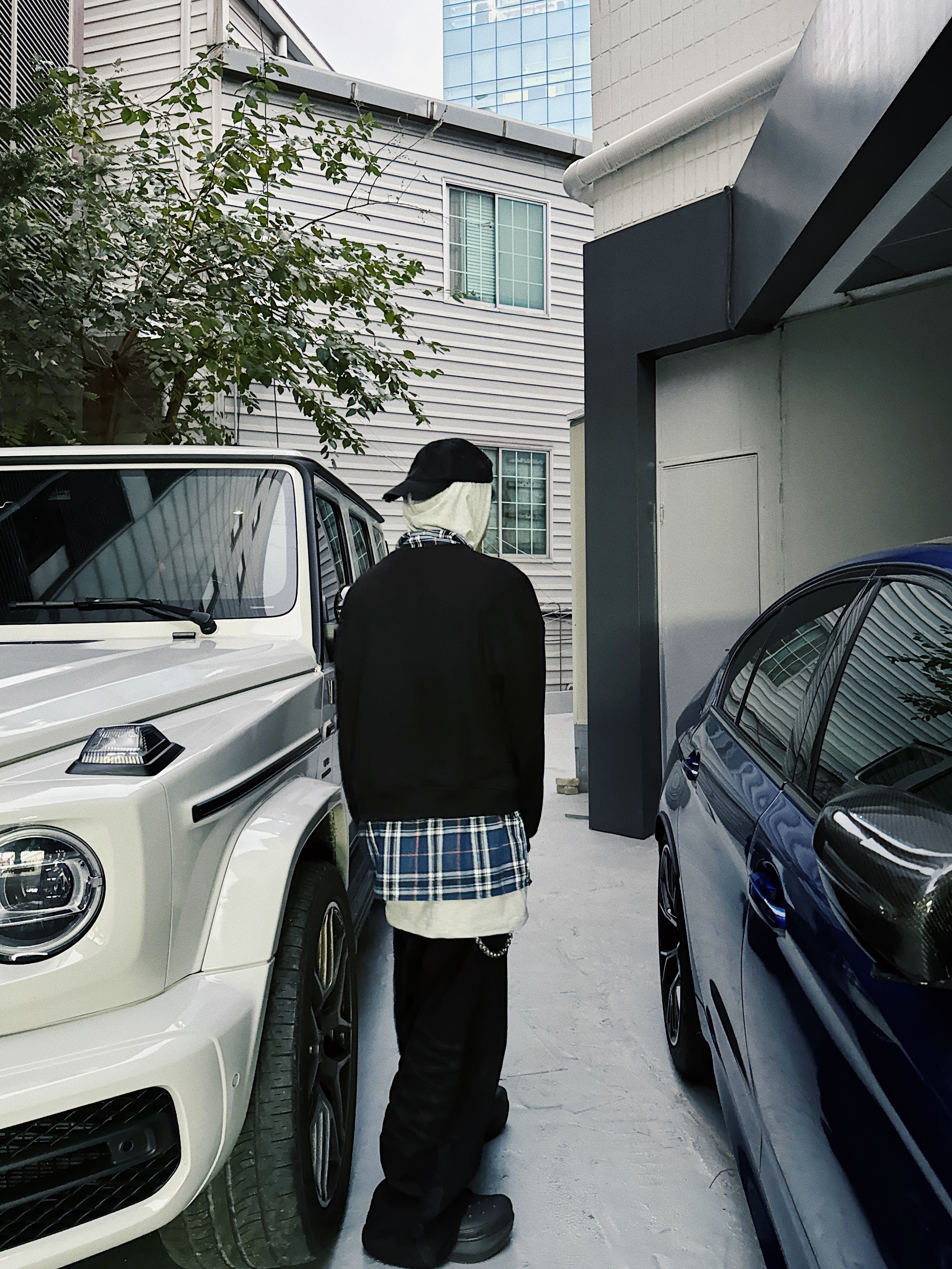 Project G/R Backward Denim Pants Black, Project G/R Coated Backward Denim Pants Black 착용 스타일 - 3