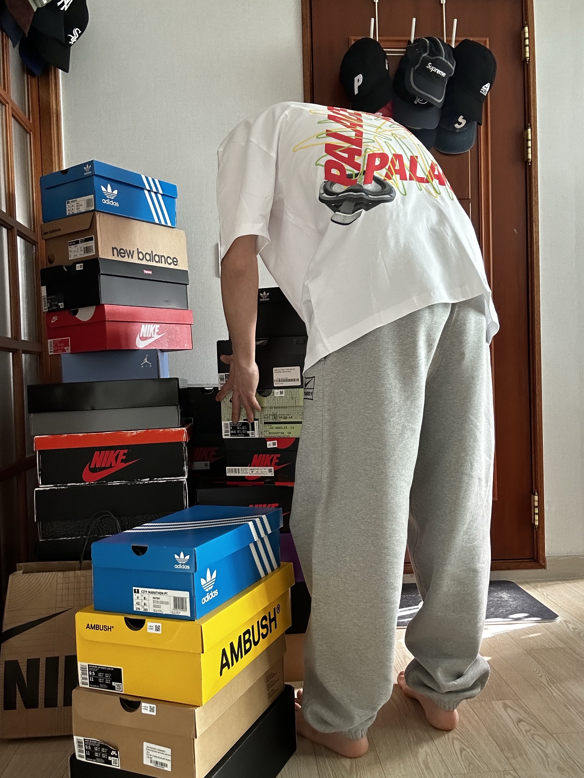 Palace Speaker P-3 T-Shirt White - 23FW 착용 스타일