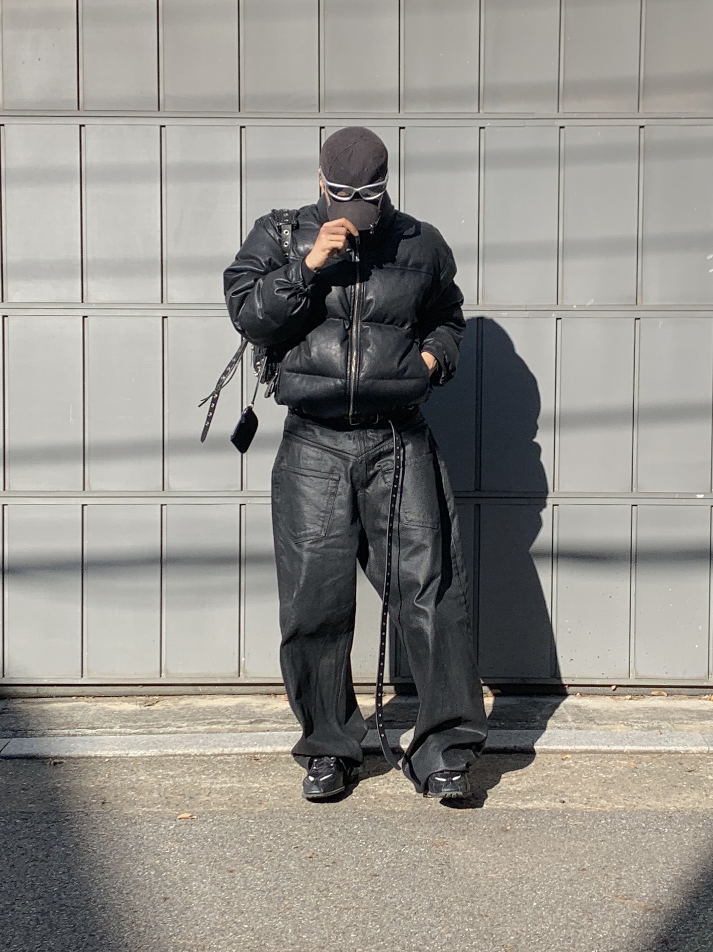 Nike x Martine Rose Shox MR4 Black, Project G/R BDSM Belt Black 착용 스타일 - 5
