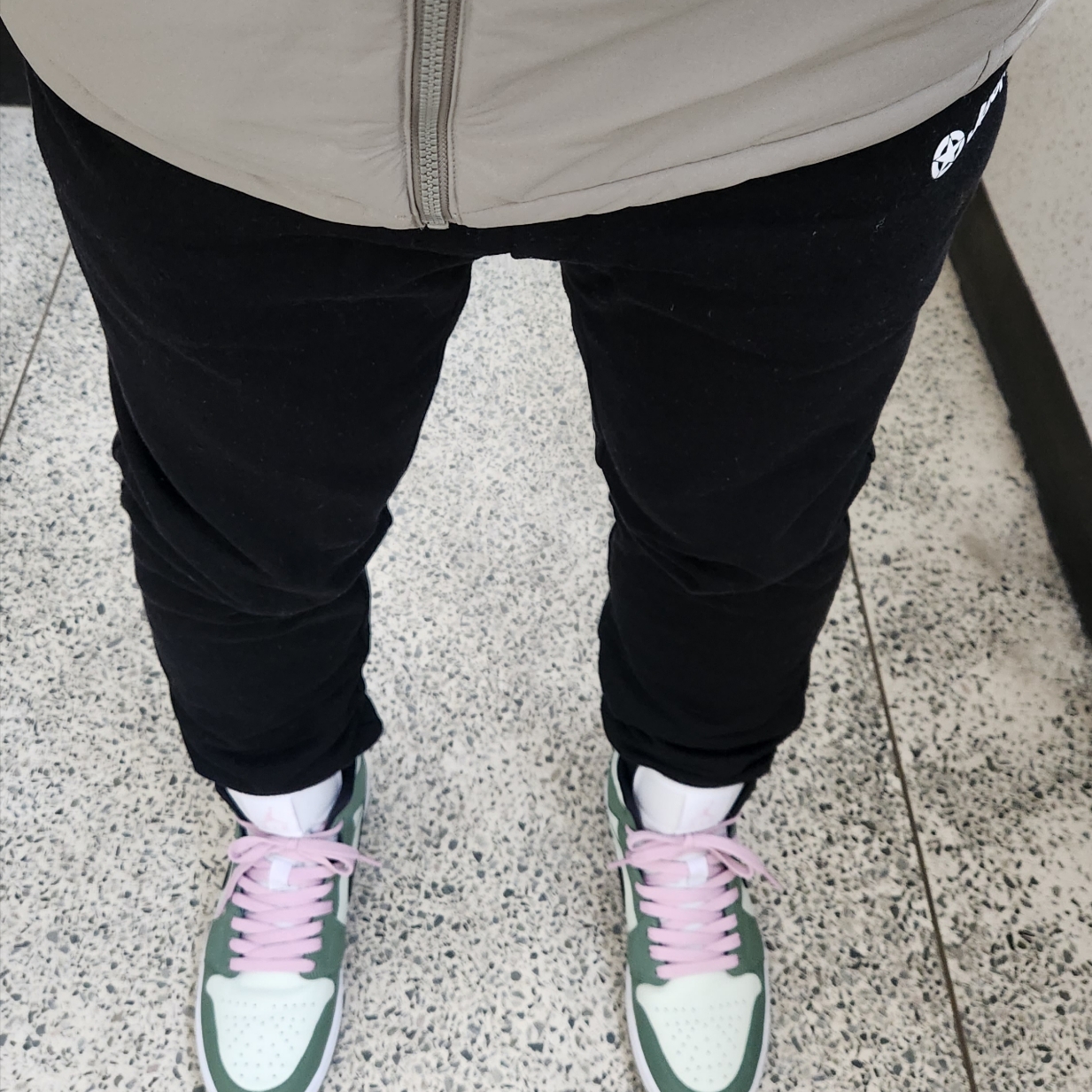 (W) Jordan 1 Mid SE Dutch Green 착용 스타일