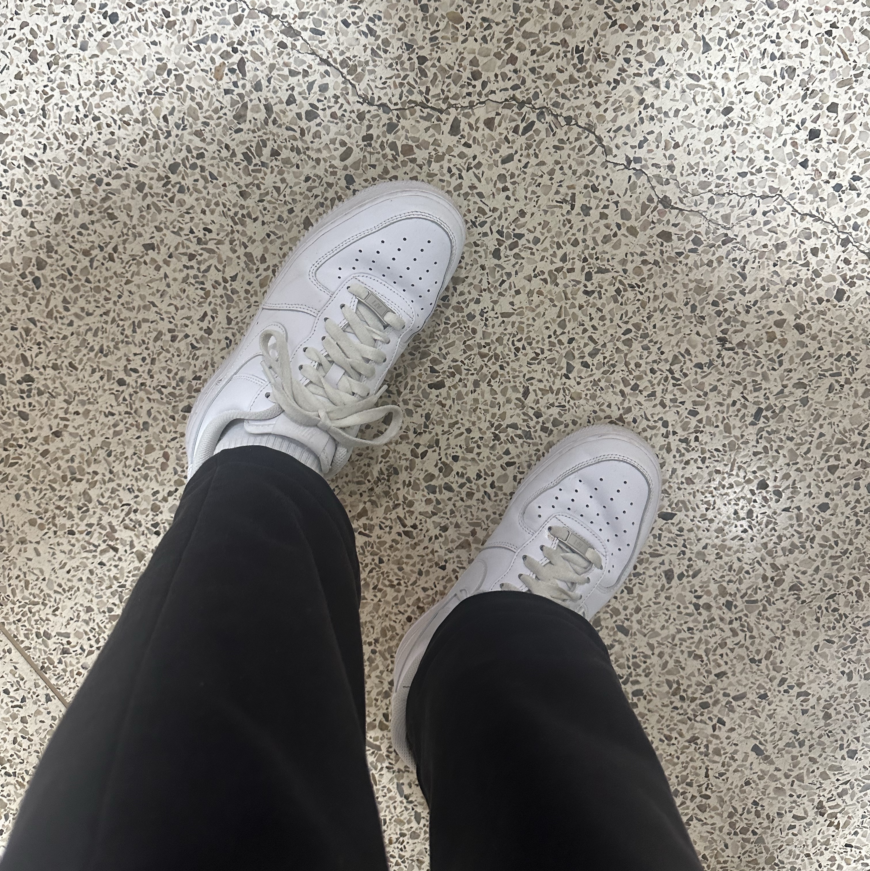 Nike Air Force 1 '07 Low White 착용 스타일