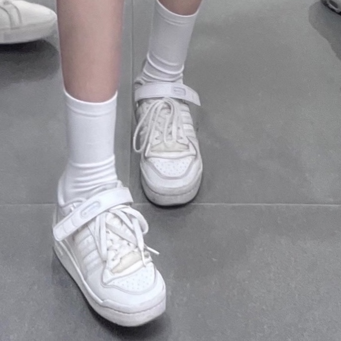 Adidas Forum Low Triple White 착용 스타일