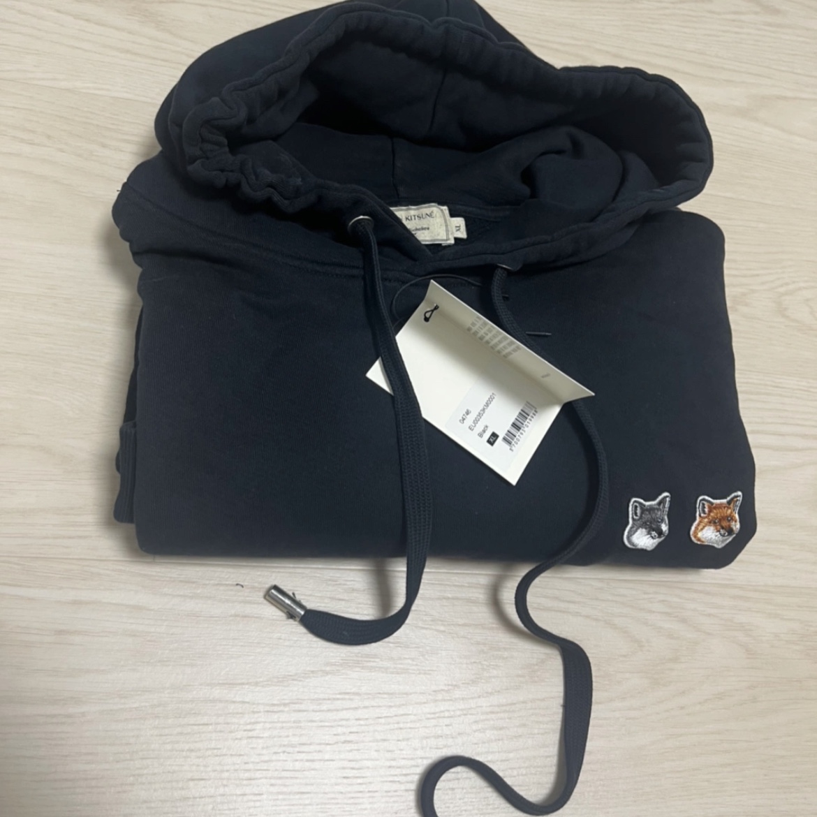 Maison Kitsune Hoodie Double Fox Head Patch Black 착용 스타일