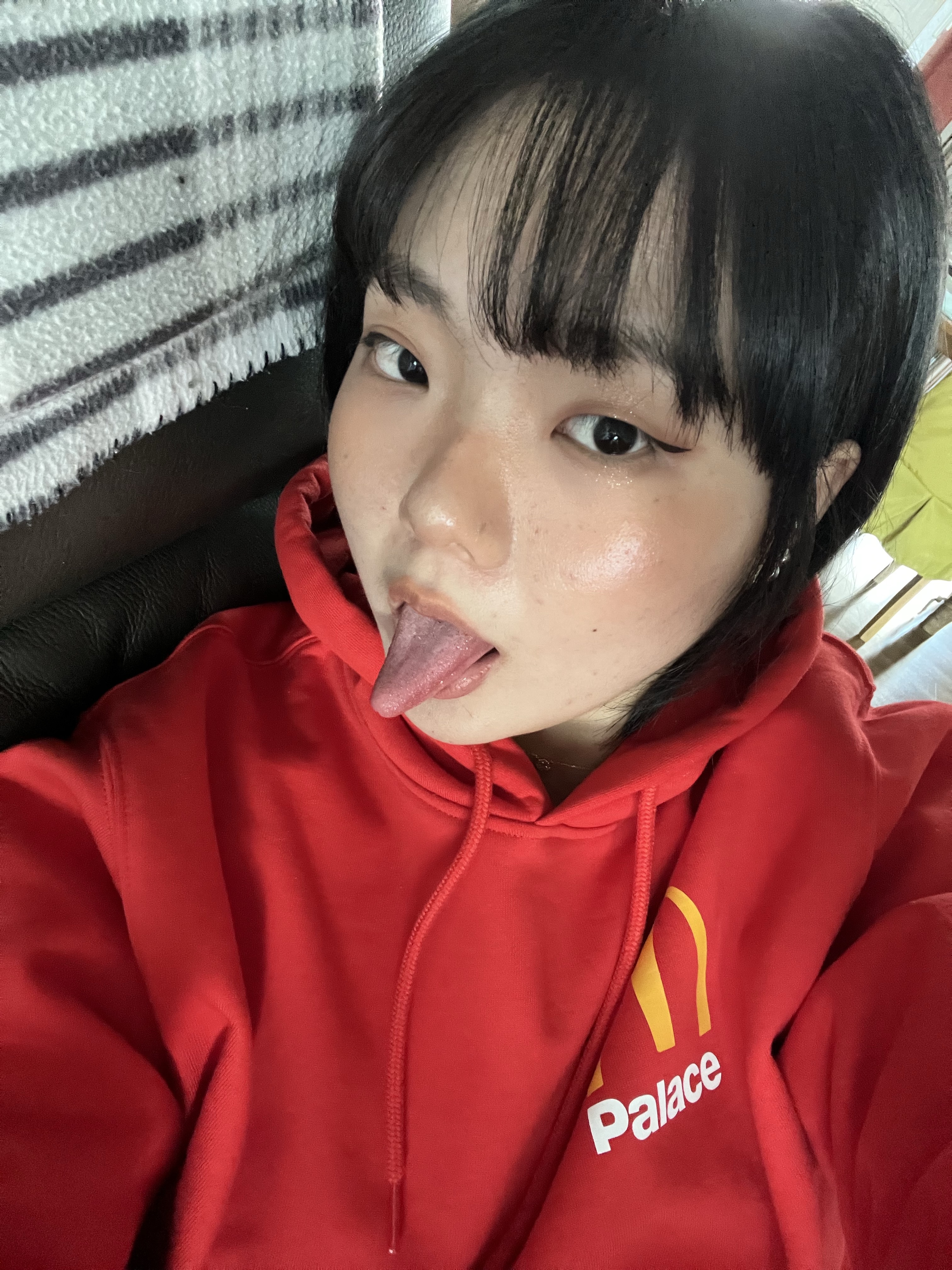 Palace x McDonald's Logo Hood Red - 23FW 착용 스타일
