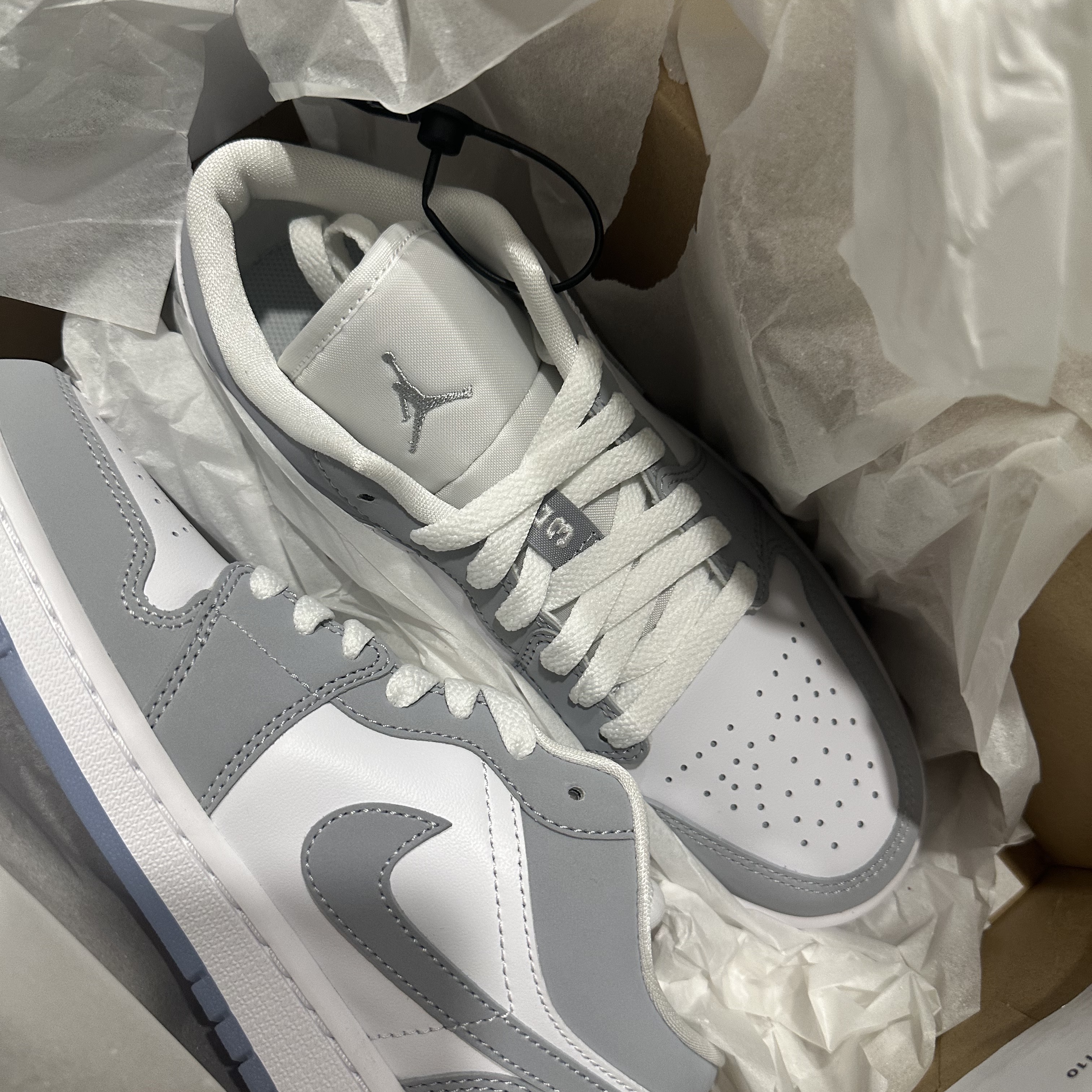 (W) Jordan 1 Low White Wolf Grey 착용 스타일