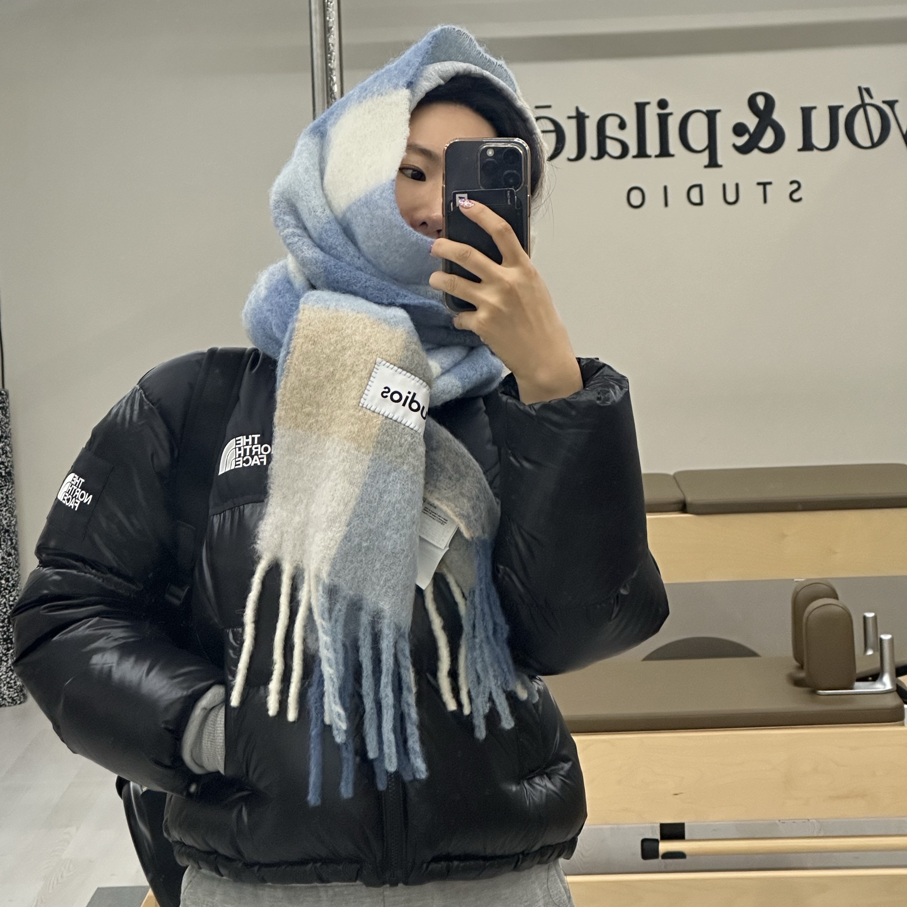 (W) The North Face White Label Novelty Nuptse Down Jacket Black, Acne Studios Mohair Check Muffler Pastel Blue Beige 착용 스타일