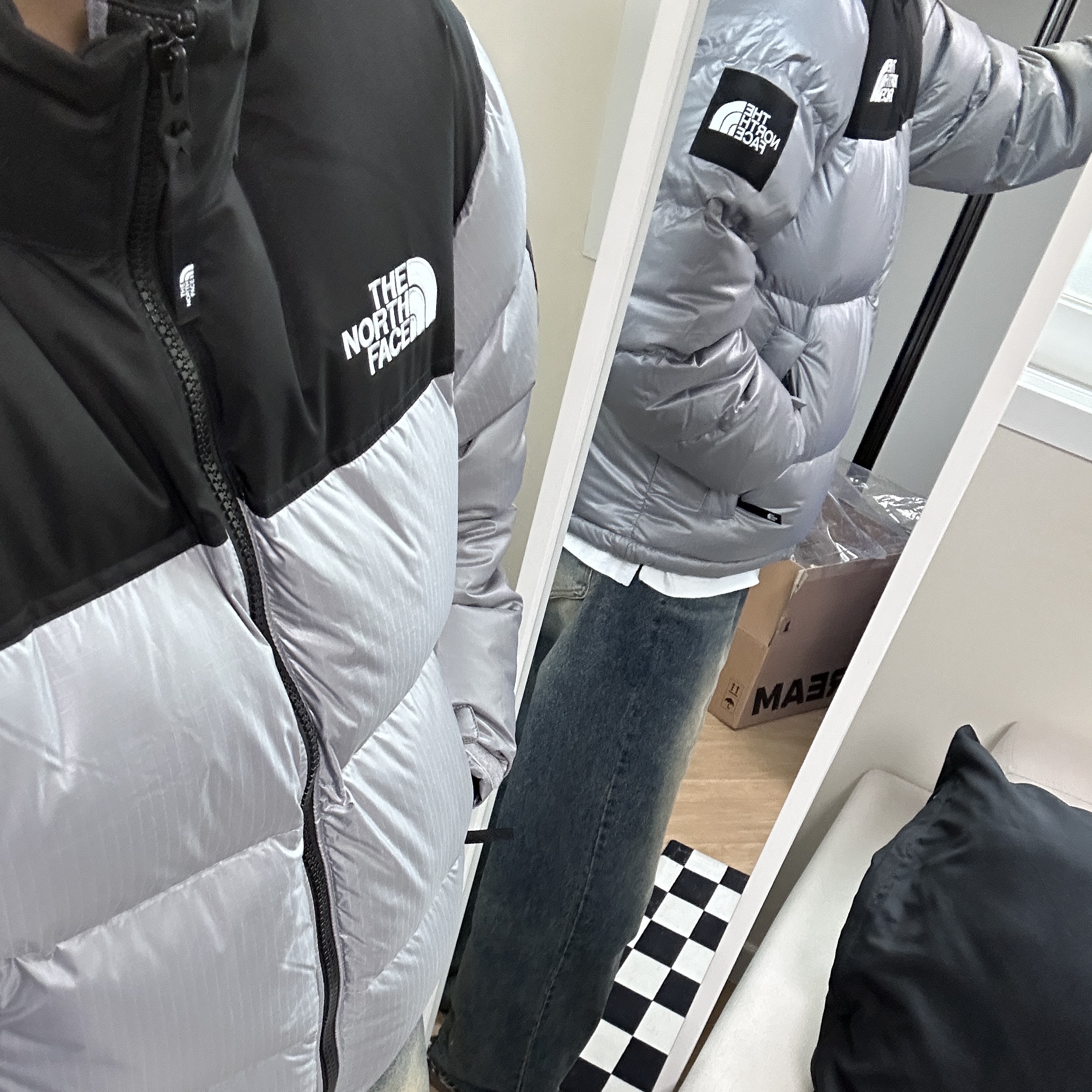 The North Face White Label Novelty Nuptse Down Jacket Heather Gray 착용 스타일