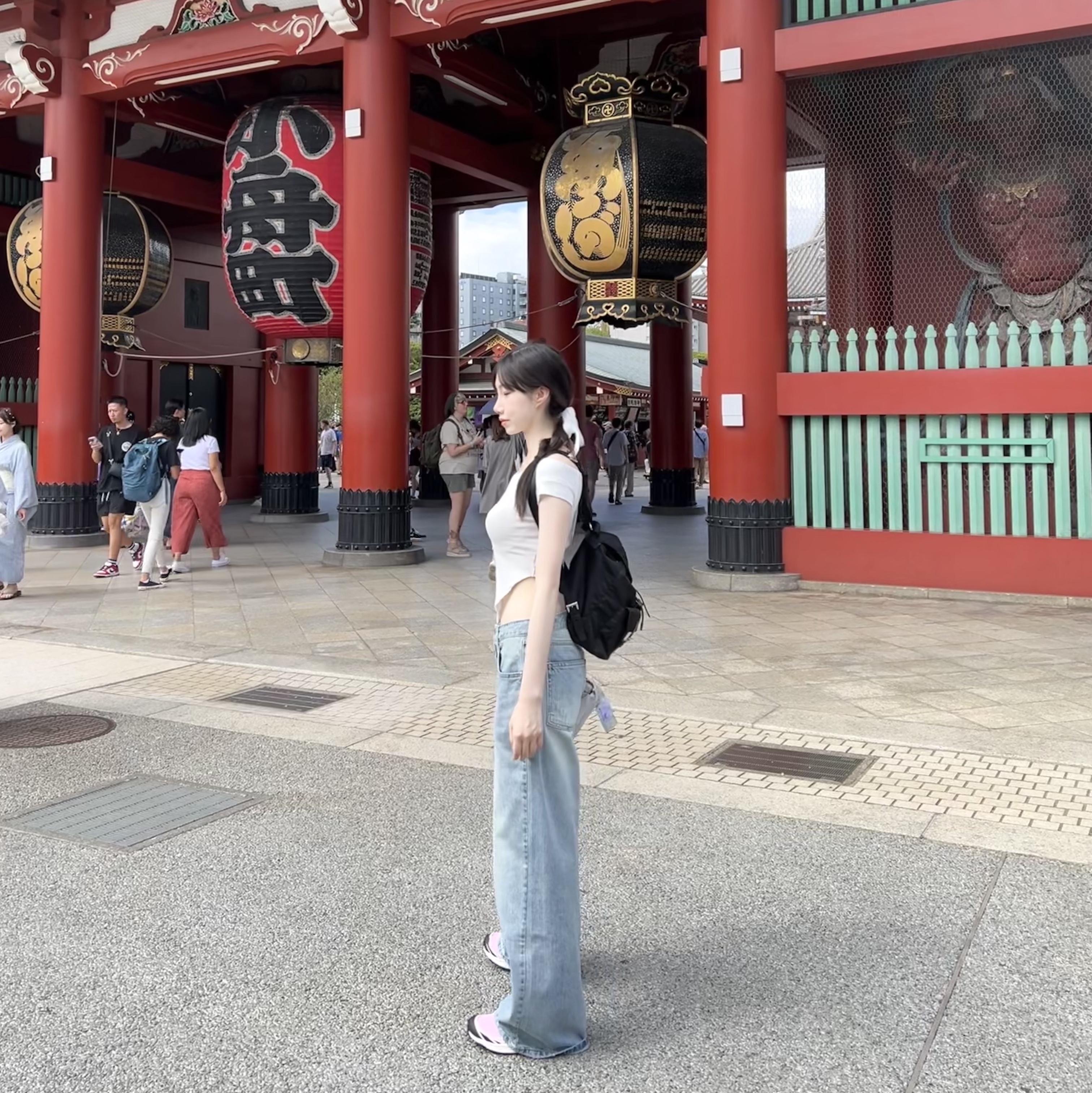 Prada Re-Nylon Small Backpack Black, (W) Glowny Pine Twotone Sleeveless Top Gray Multi 착용 스타일 - 4