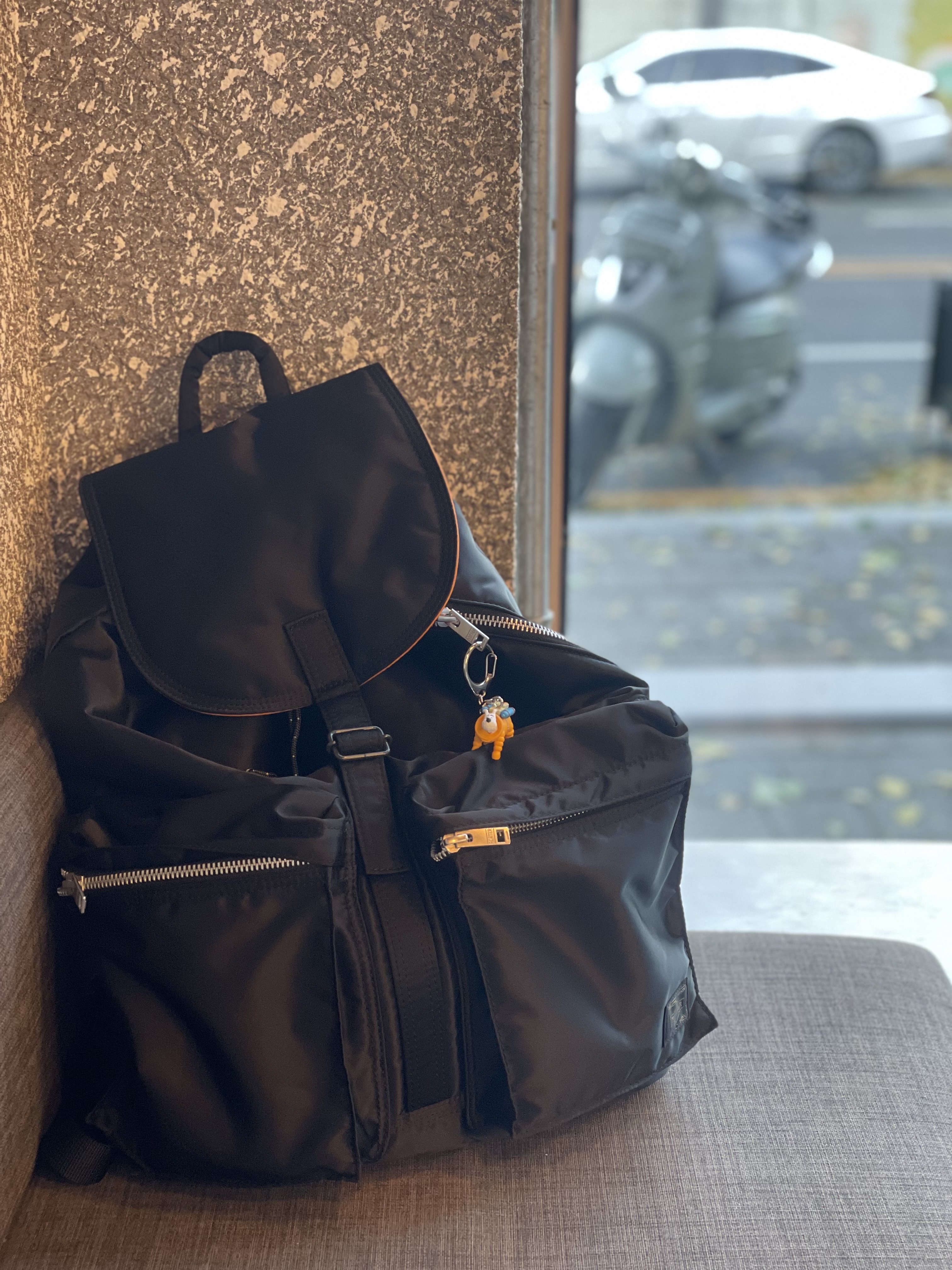 Porter Tanker Backpack Black 착용 스타일