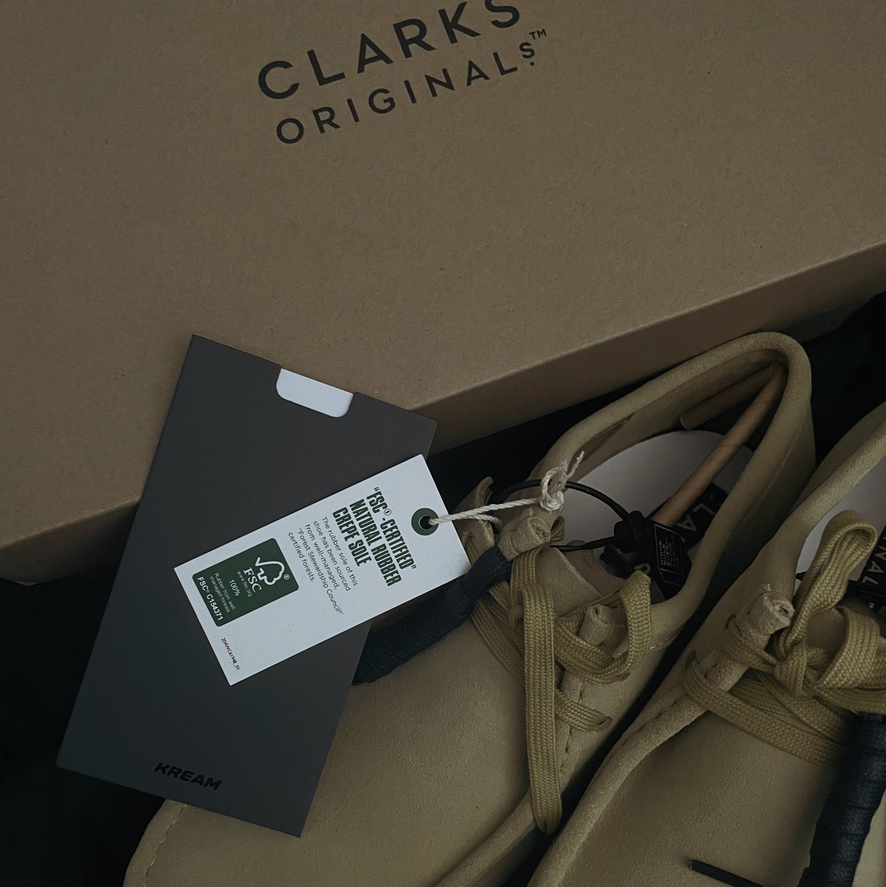 Clarks Wallabee Maple Suede 착용 스타일