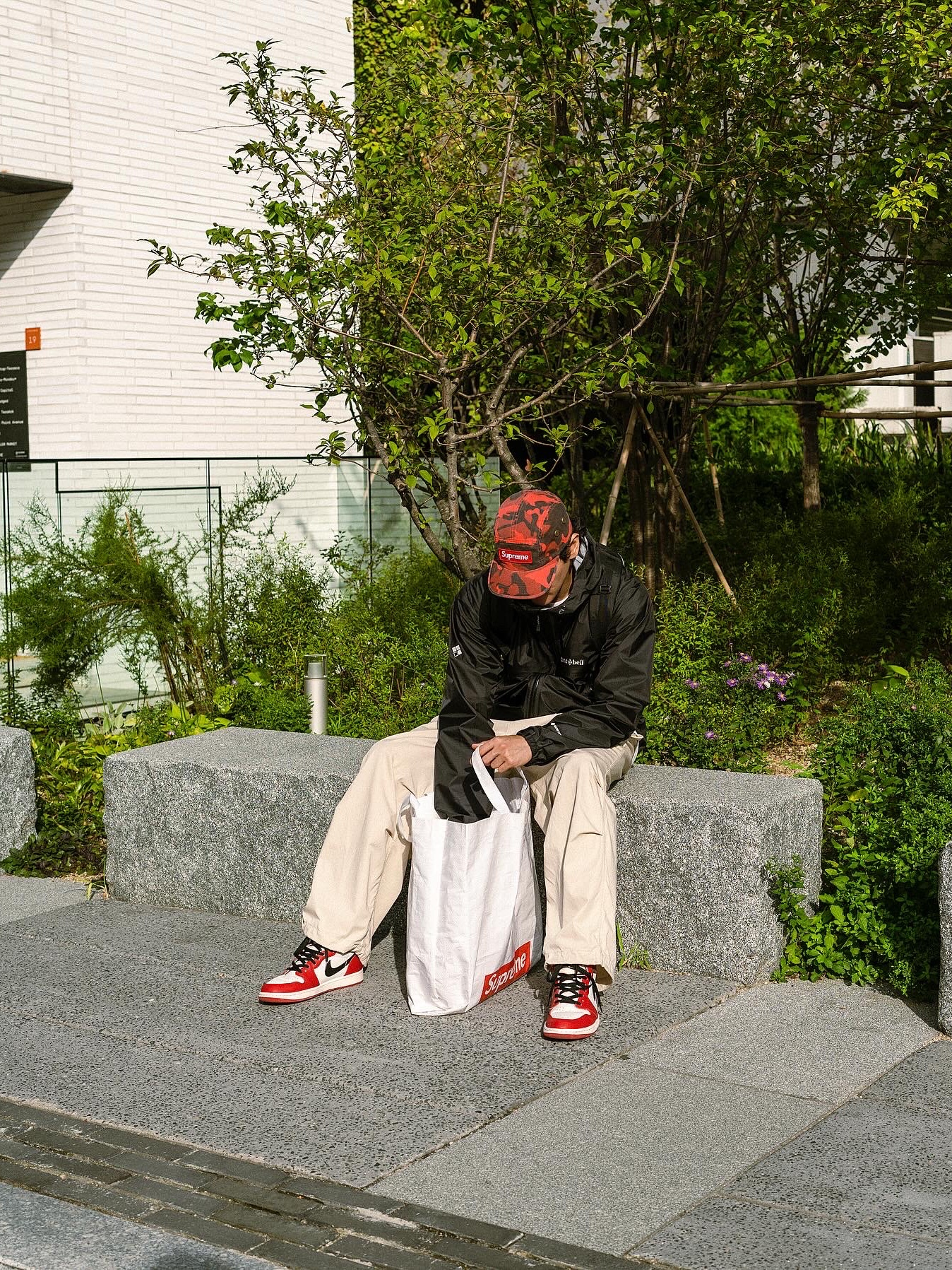 Jordan 1 Retro High OG Chicago 2022, Supreme Military Camp Cap Red Camo - 23SS 착용 스타일 - 3