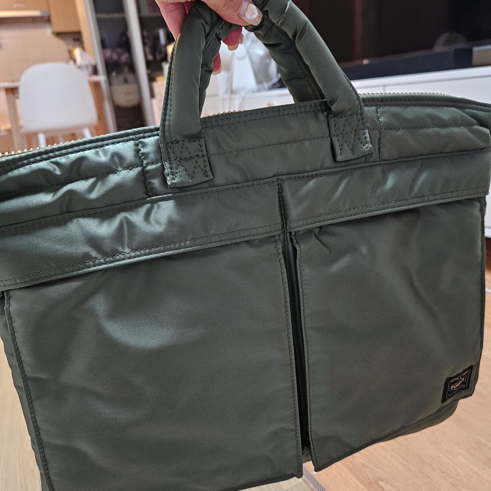 Porter Tanker Short Helmet Bag Sage Green 착용 스타일