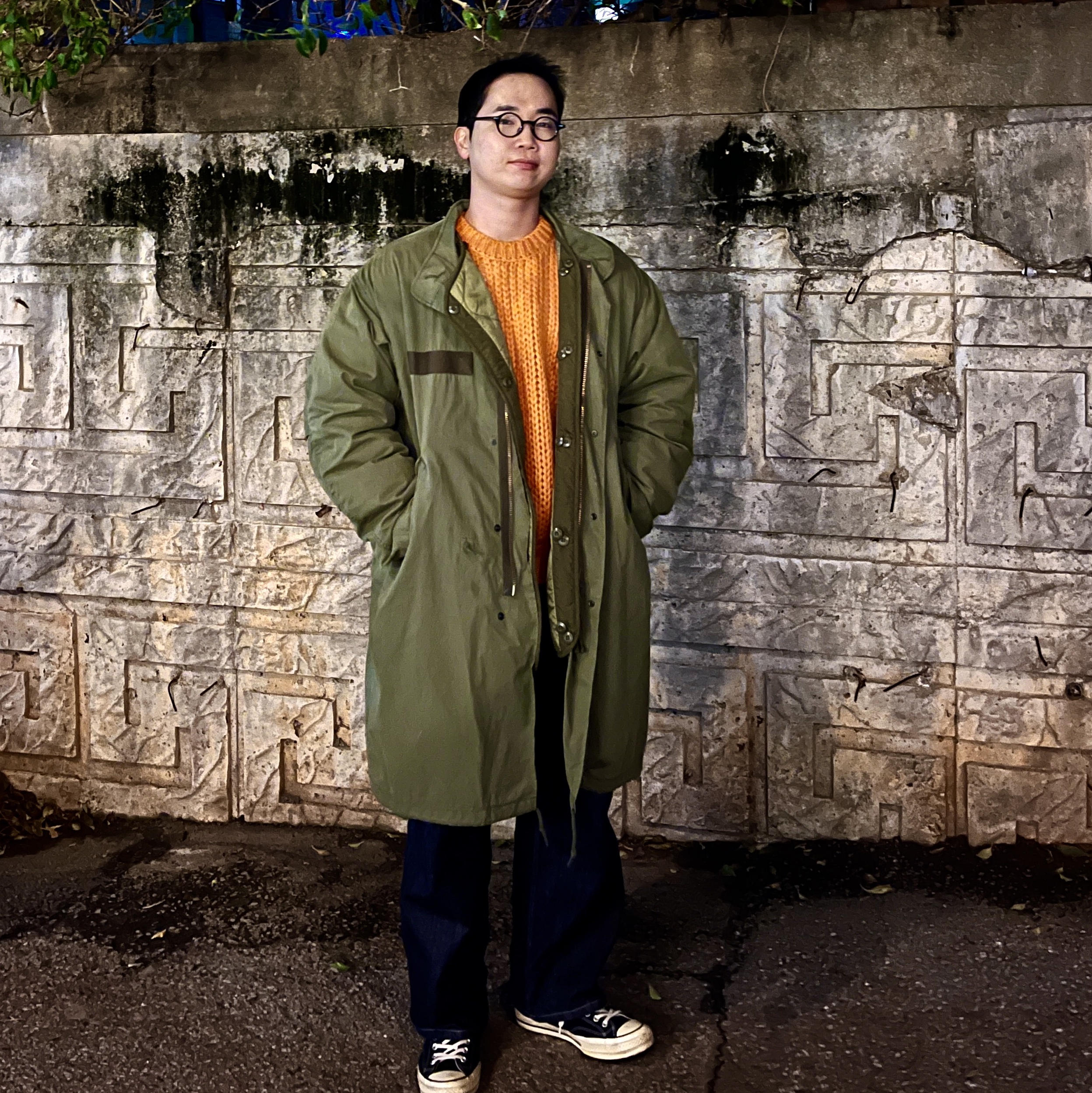 [KREAM 단독] STU Cable Sweater Orange 착용 스타일 - 2